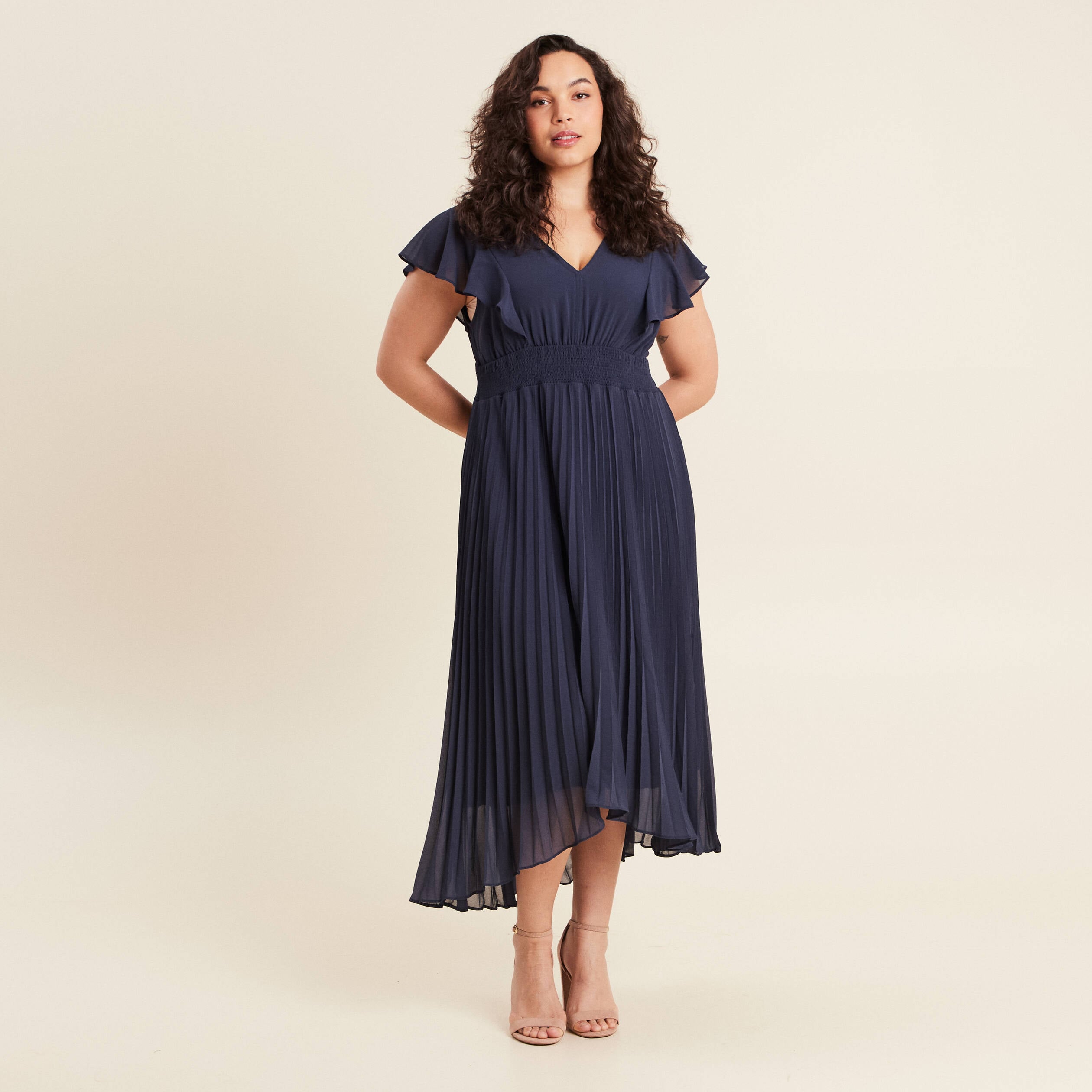 Robe longue &eacute;vas&eacute;e &agrave; volants bleu marine femme