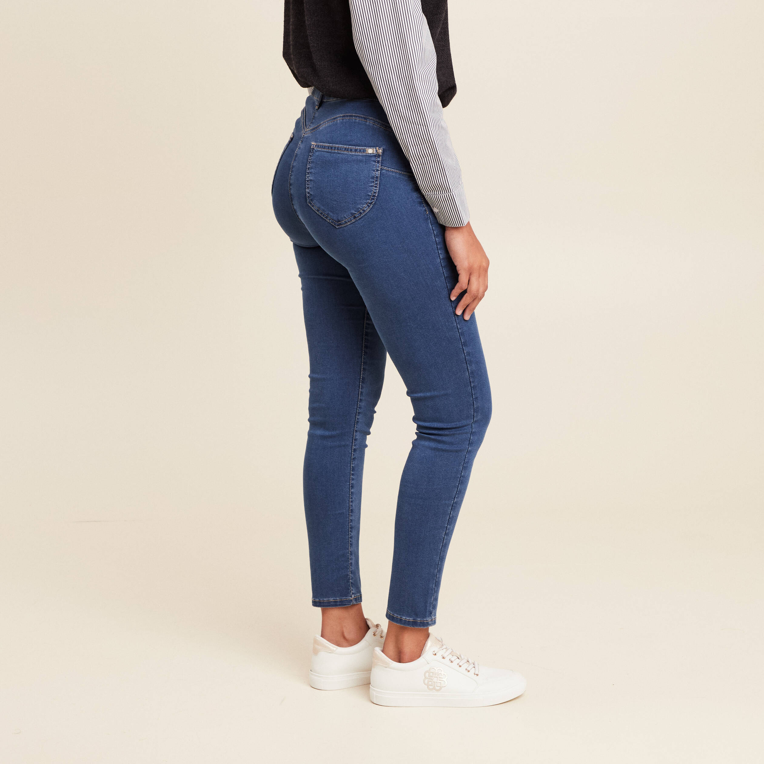 Jeans léger taille standard 7/8ème denim double stone femme