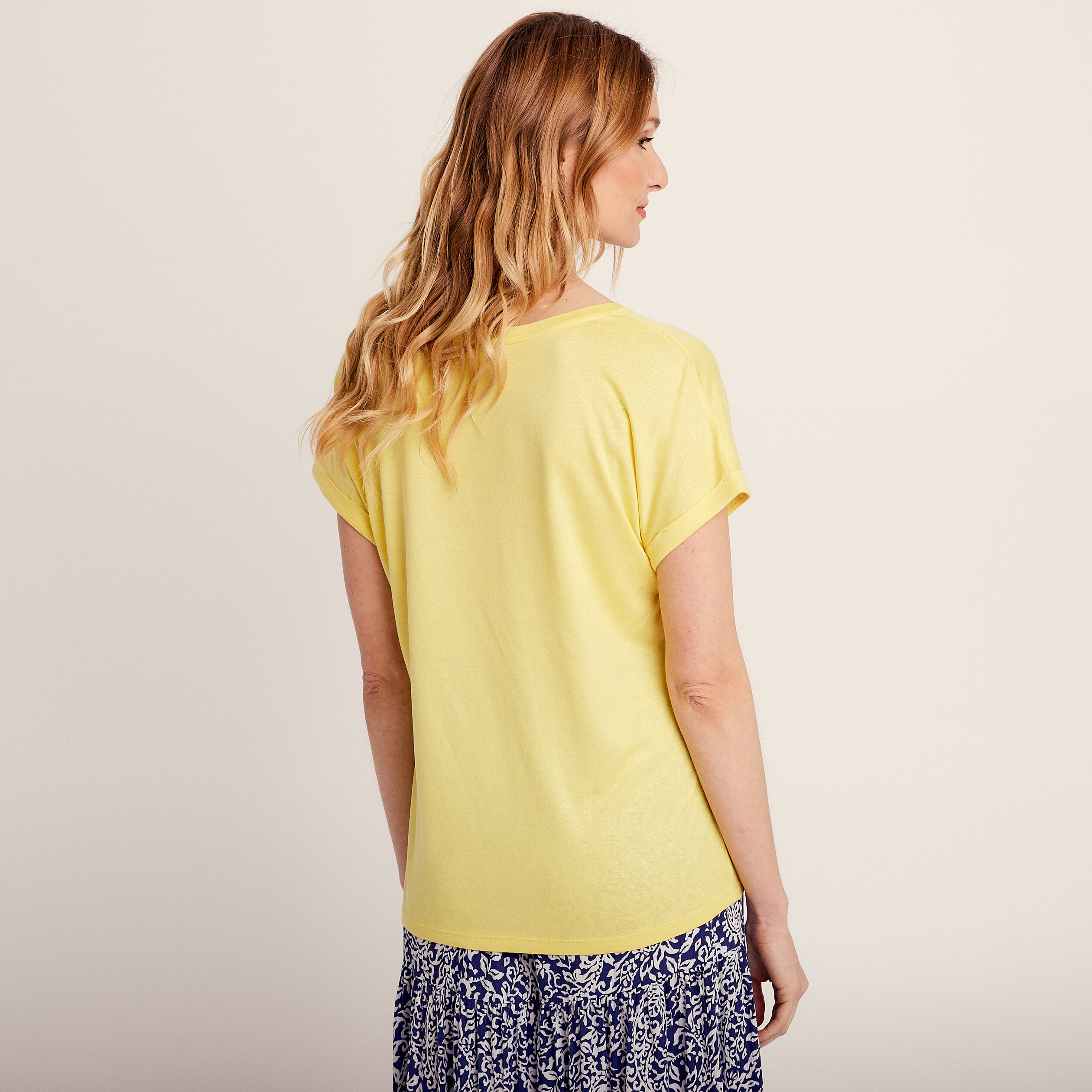 t shirt manches courtes jaune fonce femme T-shirt manches courtes jaune foncé femme