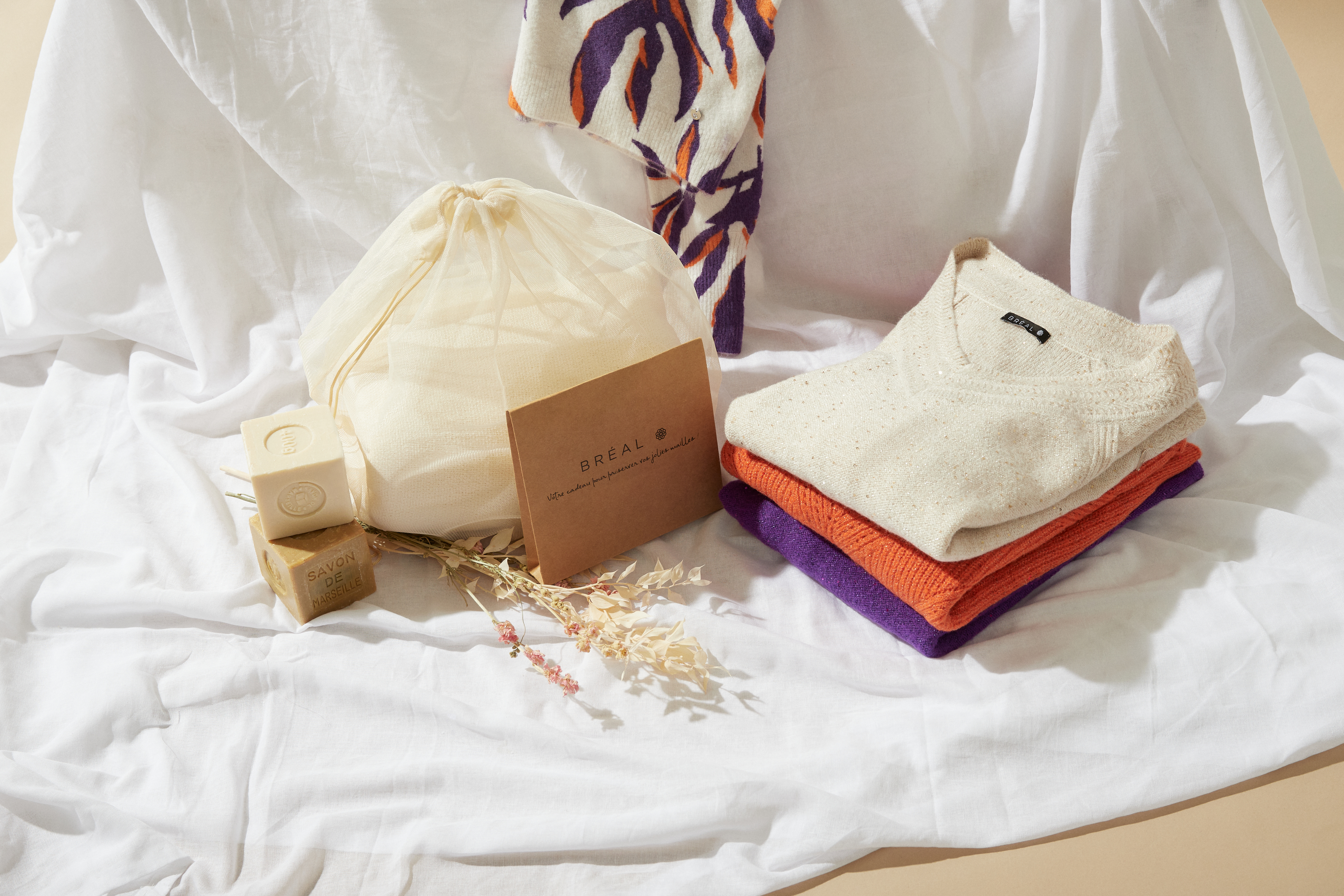 un filet de lavage offert noir femme Un filet de lavage offert noir femme