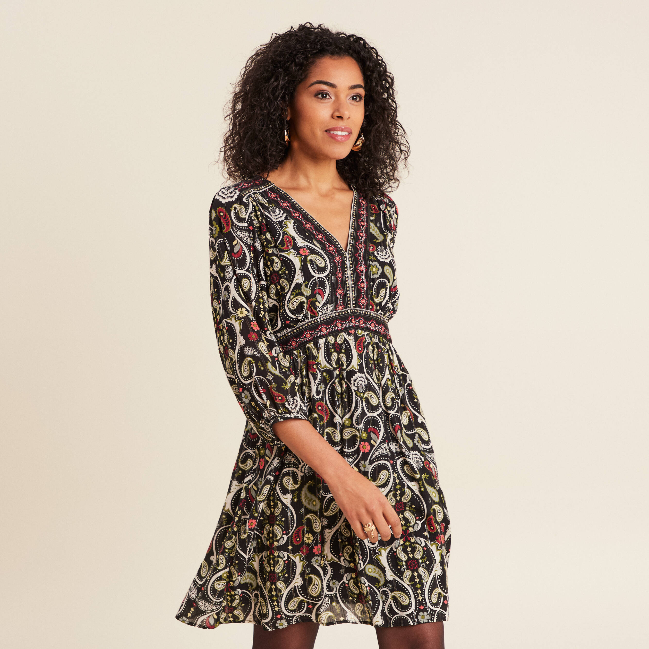 Robe &eacute;vas&eacute;e fluide noir femme