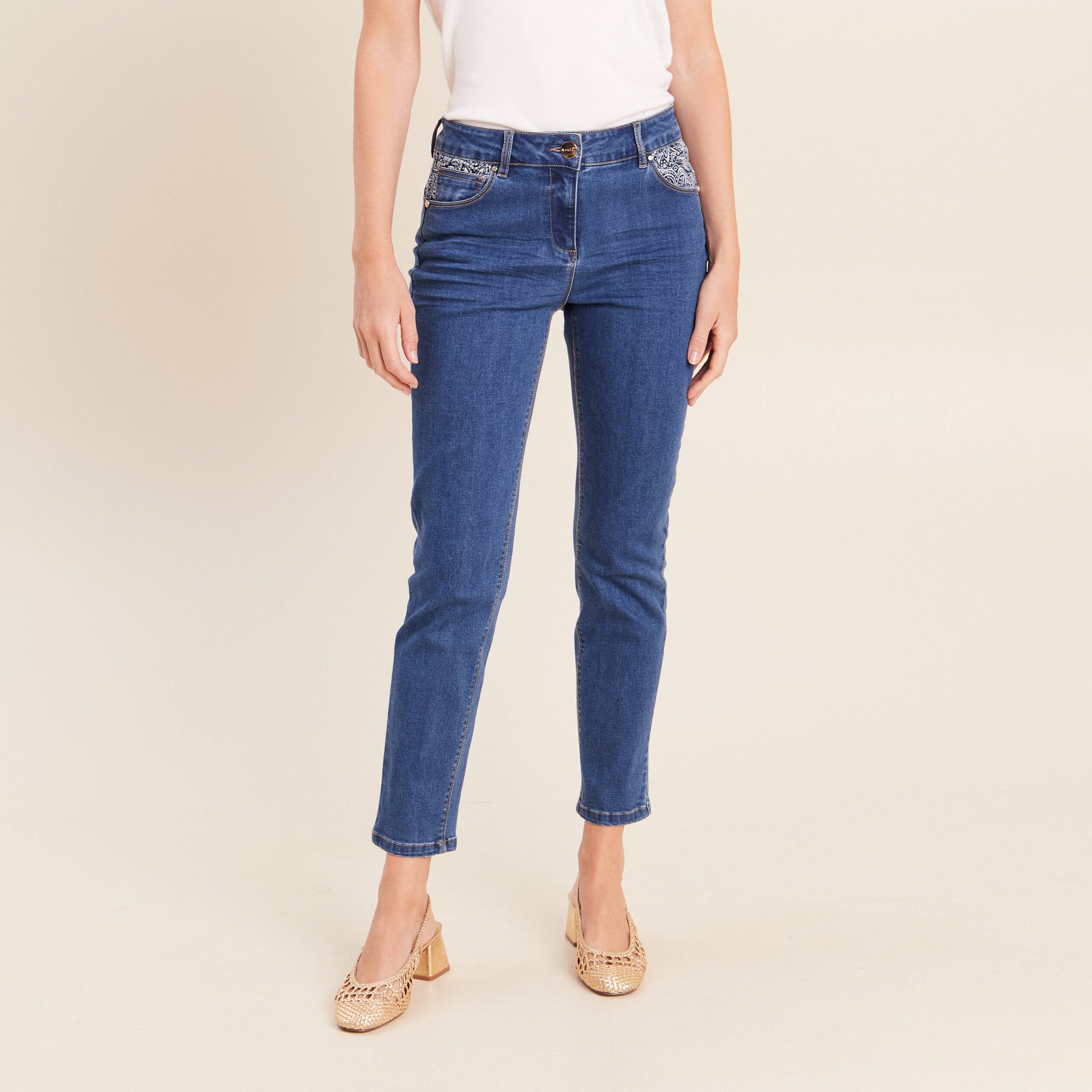 Jean ajust&eacute; 7/8&egrave;me taille bascul&eacute;e denim stone femme