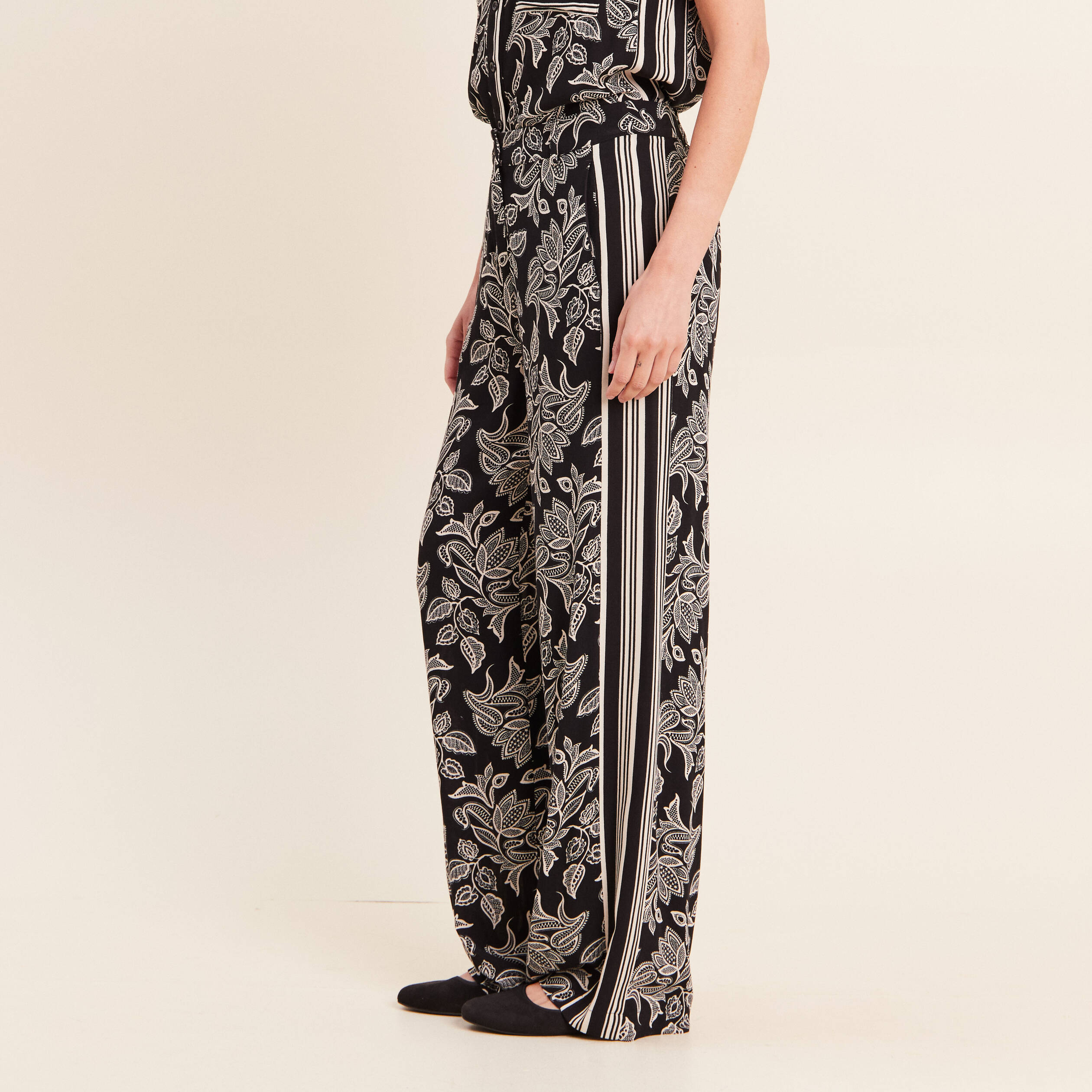 Pantalon fluide coupe large noir femme