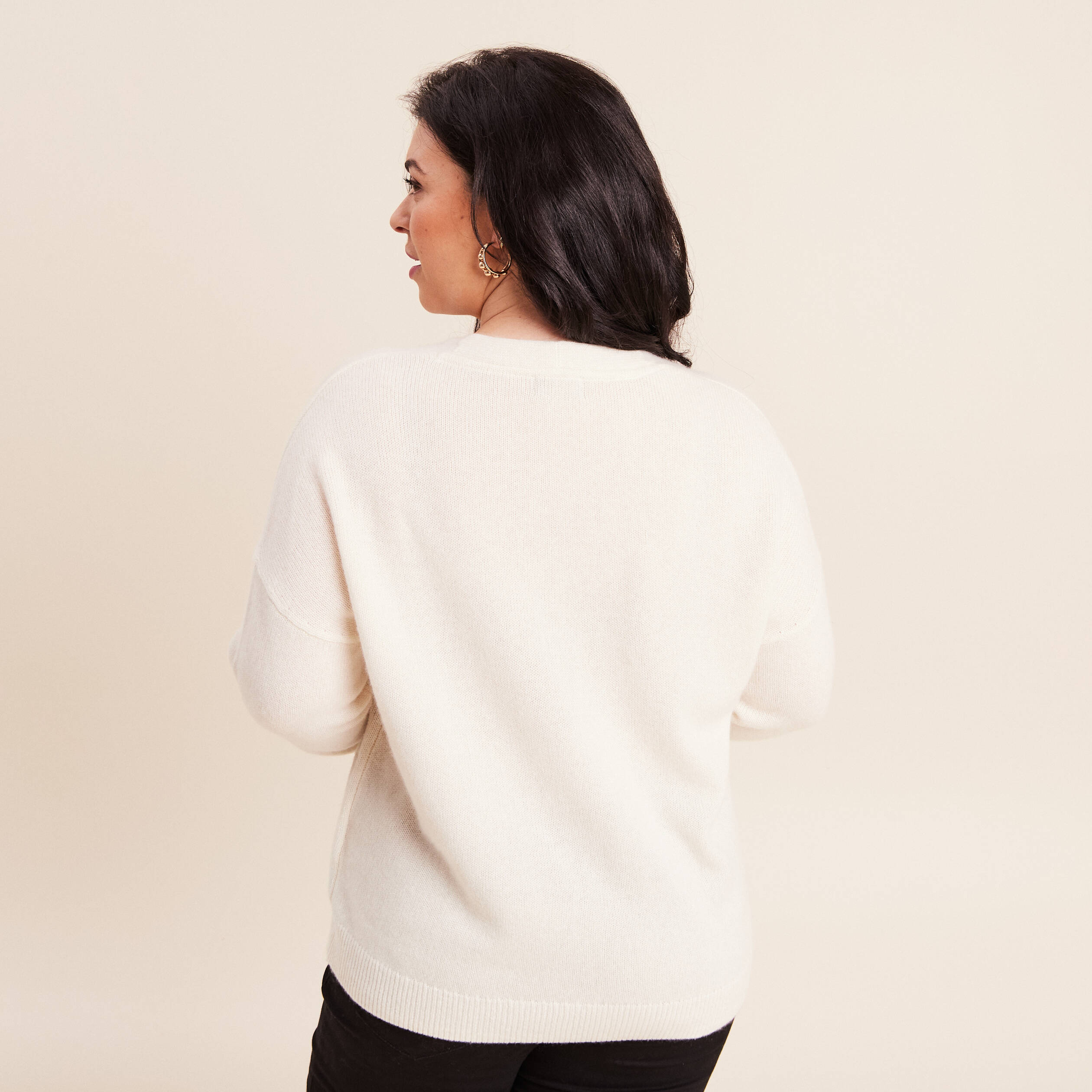 Pull en cachemire col v ecru femme