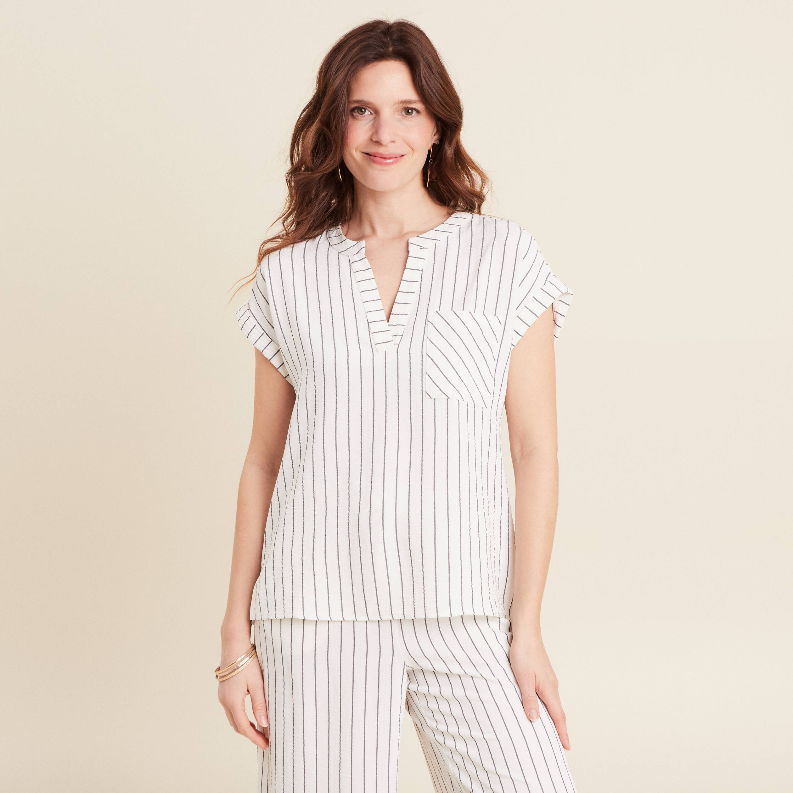 blouse fluide manches courtes gris fonce femme Blouse fluide manches courtes gris foncé femme