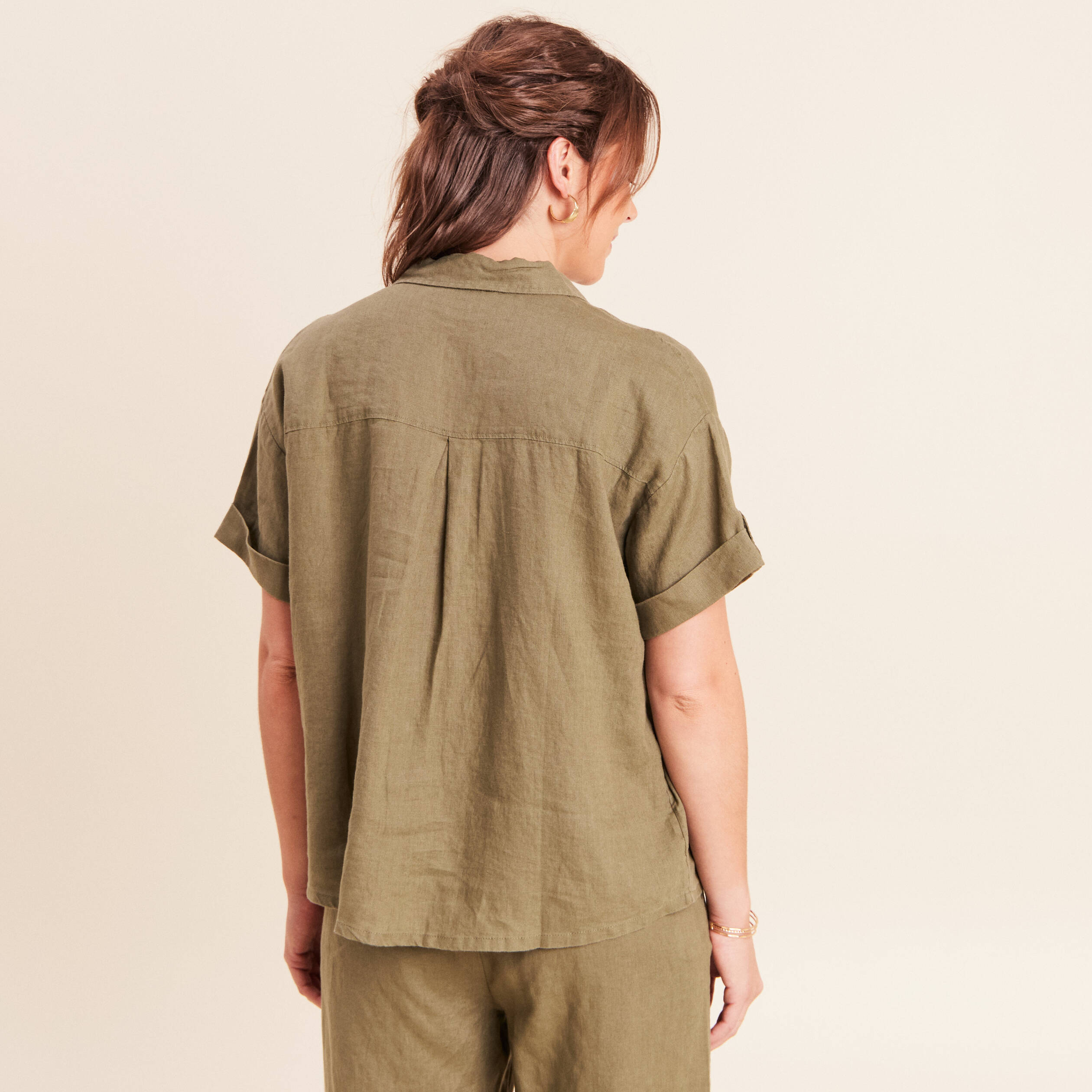 Chemise ample manches courtes aspect lin vert kaki femme