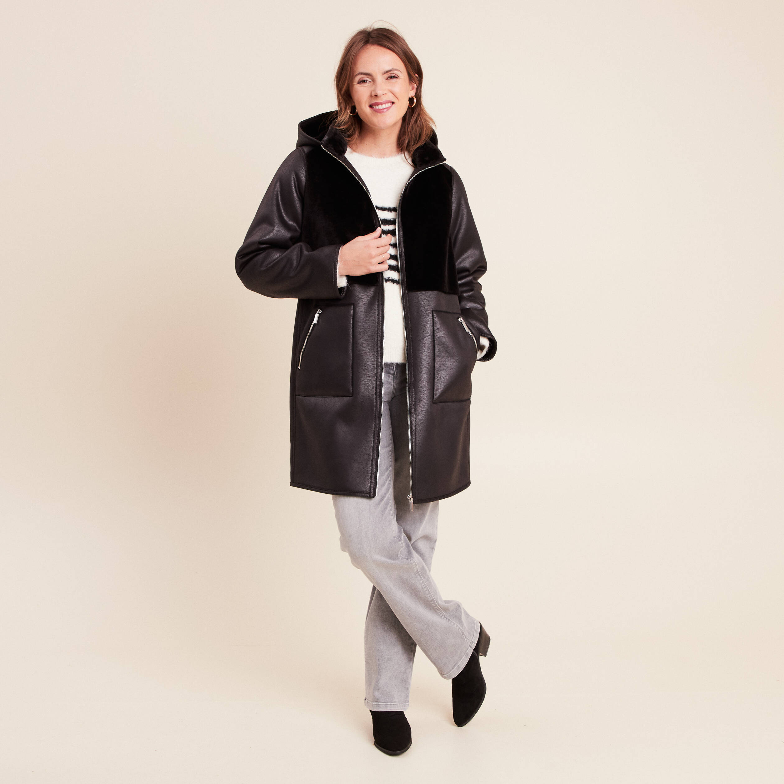 Manteau fausse fourrure capuche amovible noir femme