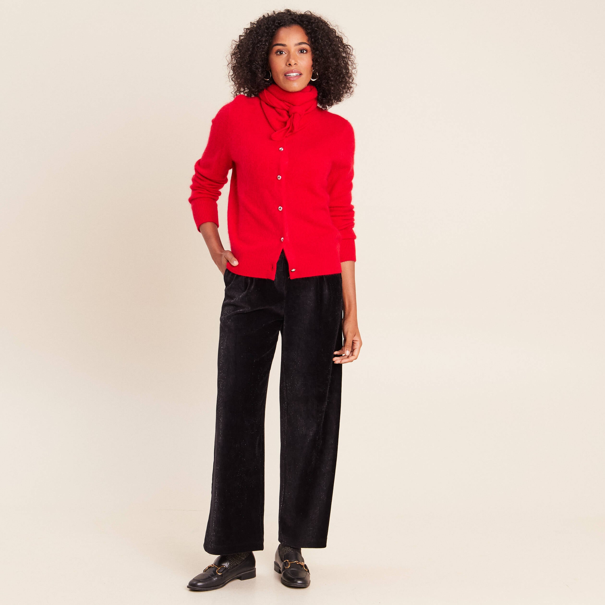 Pantalon en velours noir femme