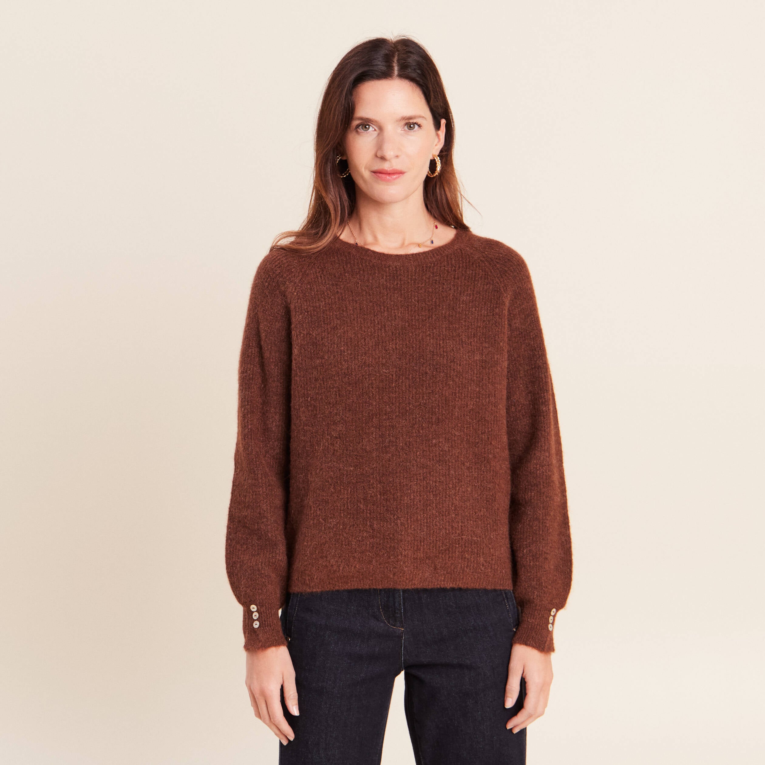 Pull col rond marron fonc&eacute; femme