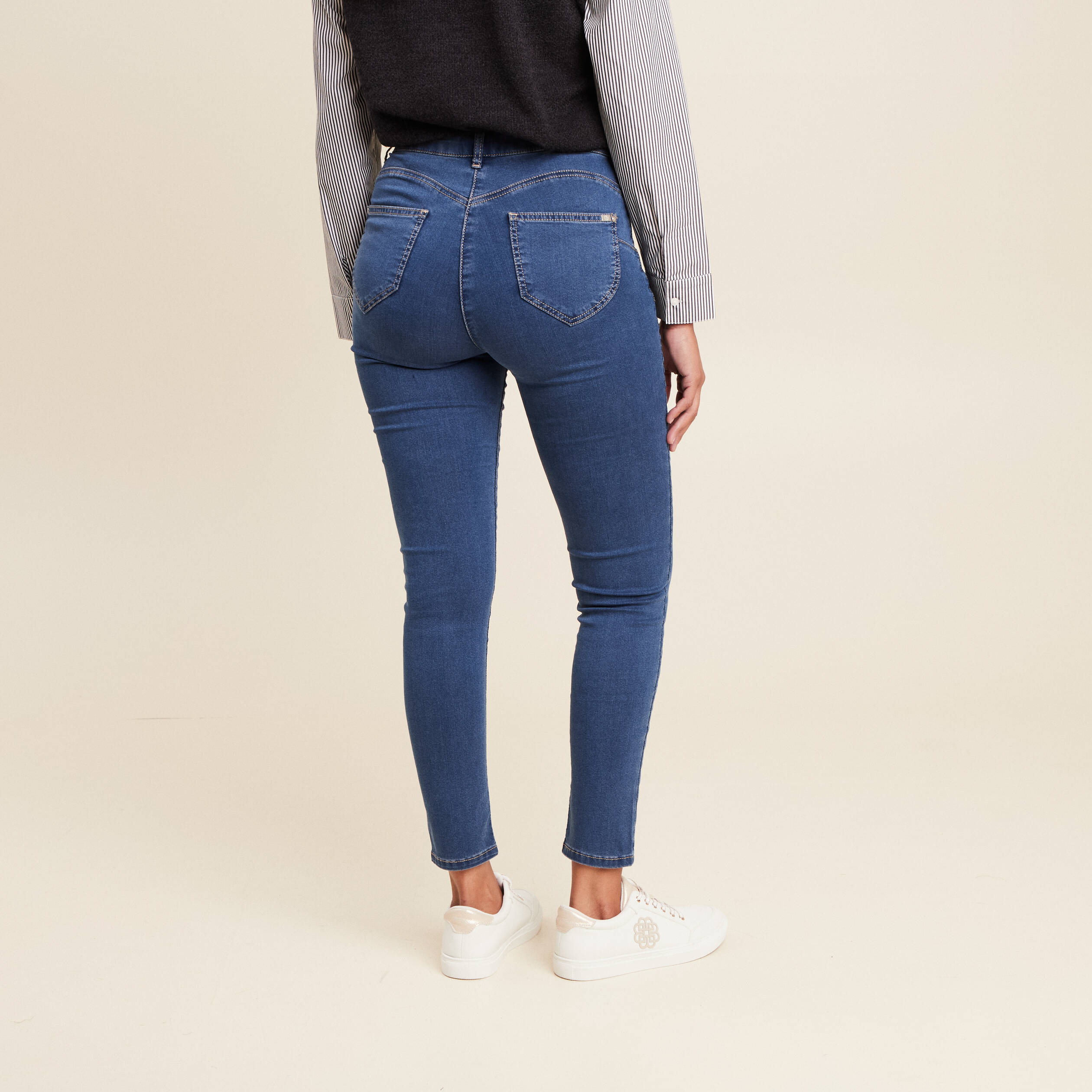 Jeans léger taille standard 7/8ème denim double stone femme