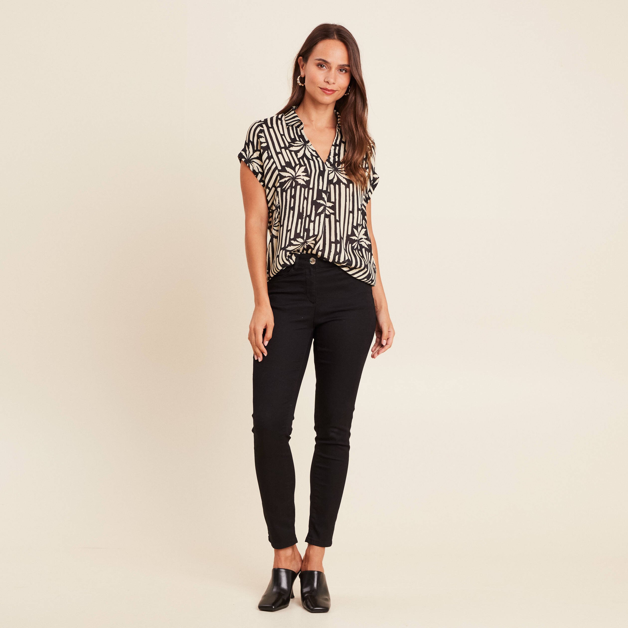 blouse en voile col v manches courtes noir femme Blouse en voile col v manches courtes noir femme