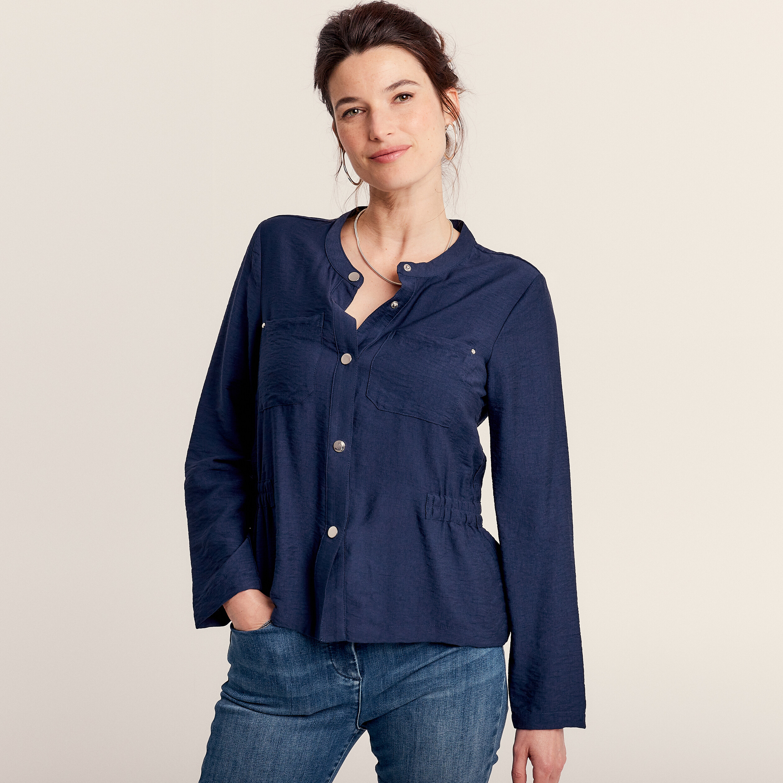 Veste cintrée élastiquée bleu marine femme