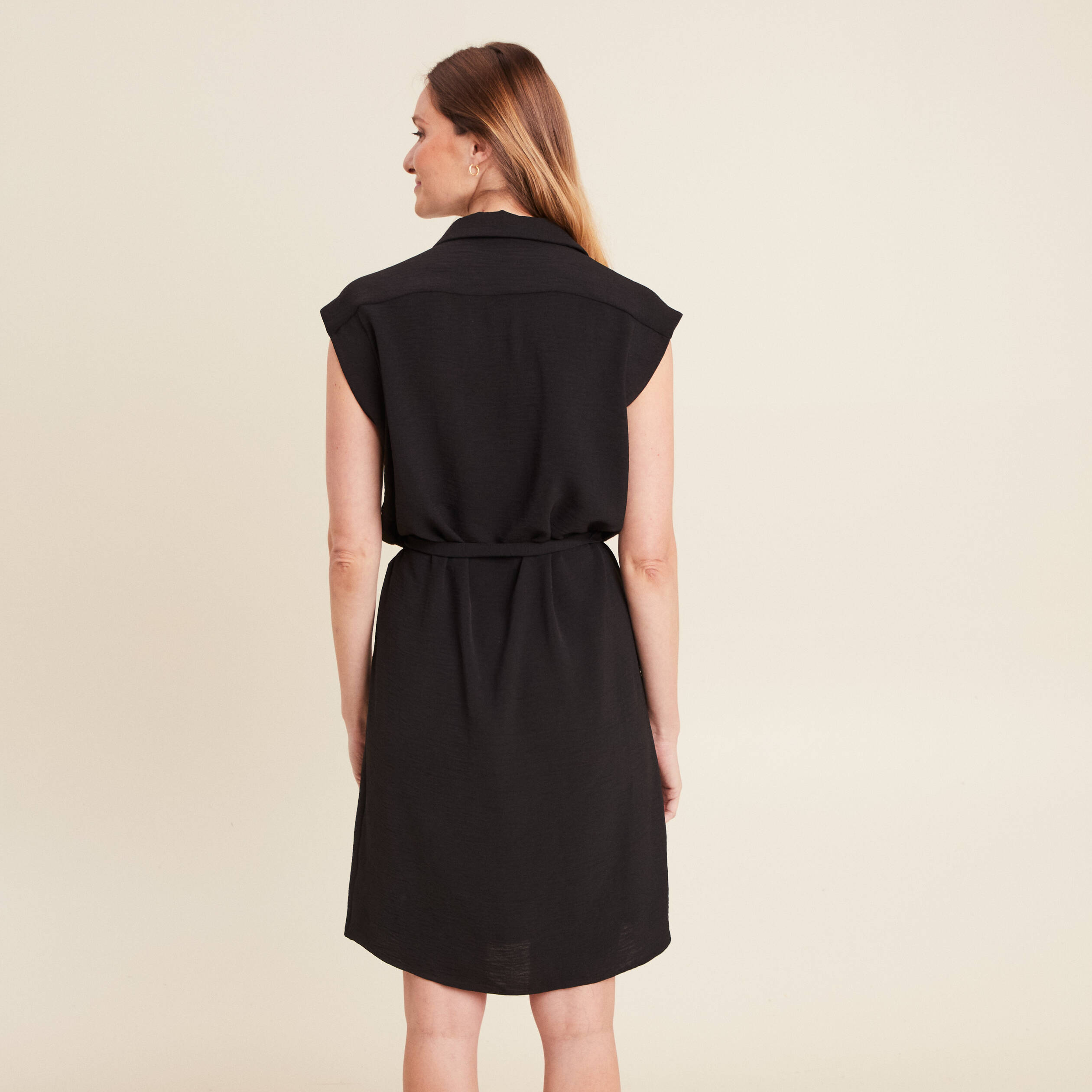 robe droite courte manches courtes noir femme Robe droite courte manches courtes noir femme