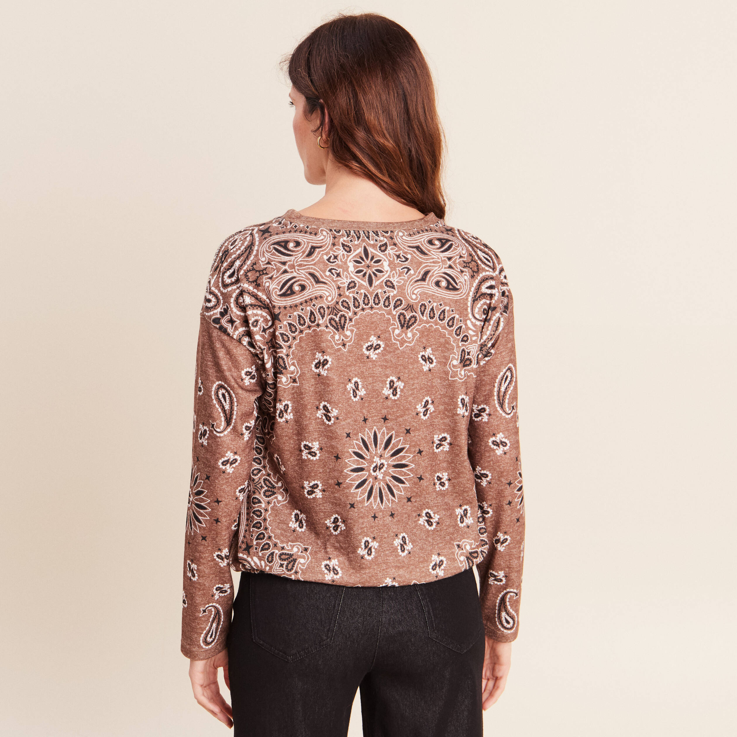 Pull col rond manches longues strass marron femme