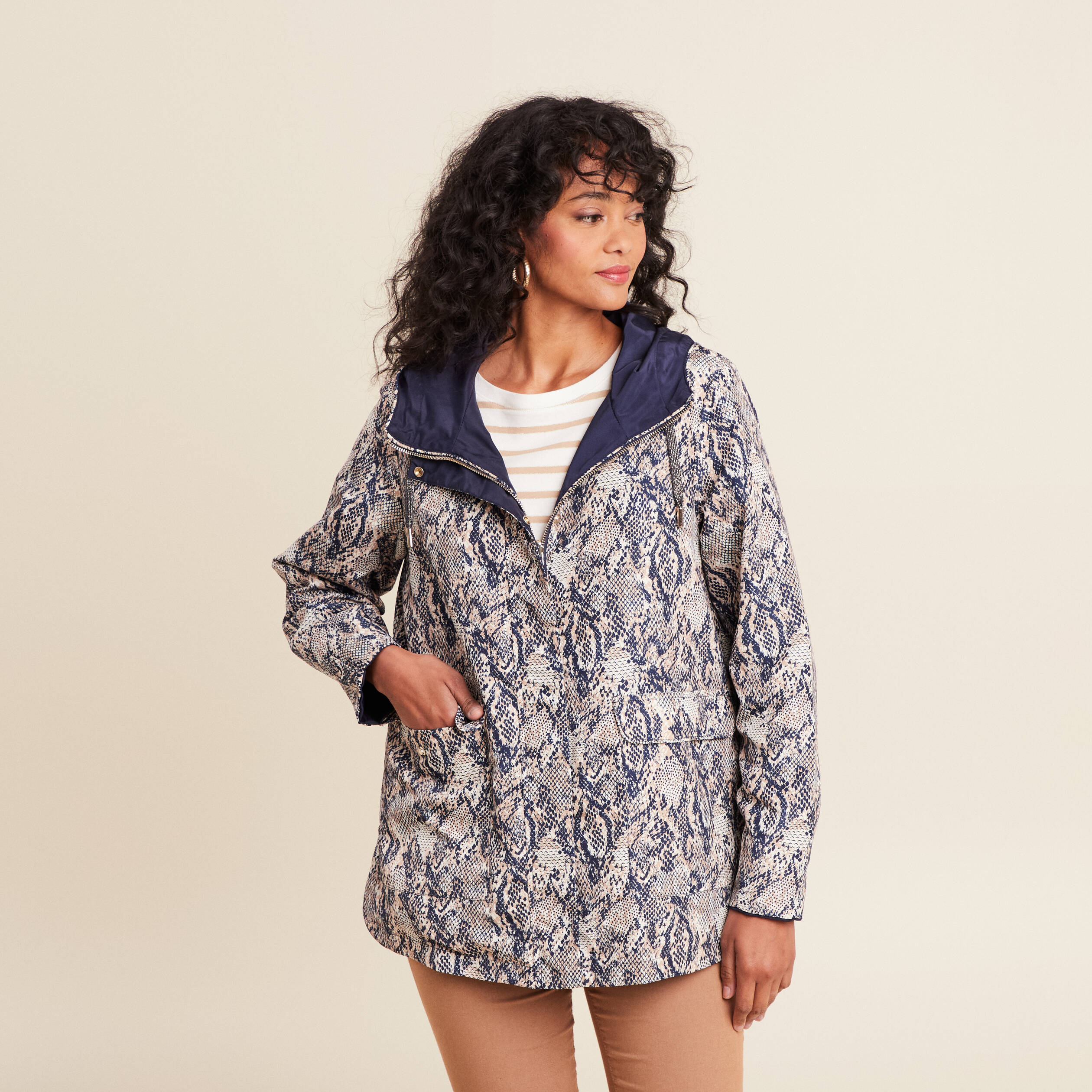 parka cintree reversible a capuche beige femme parka cintrée réversible à capuche beige femme