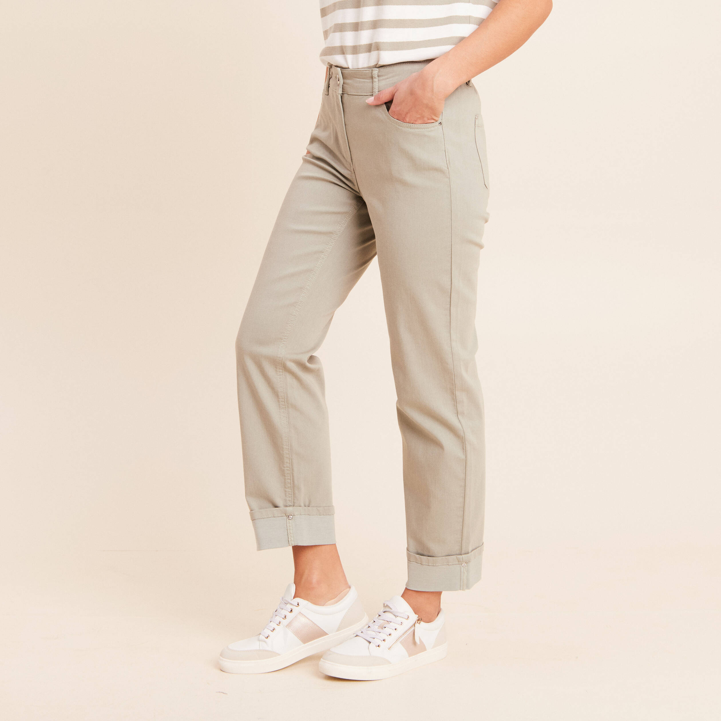 Pantalon coupe mom 7/8&egrave;me vert clair femme