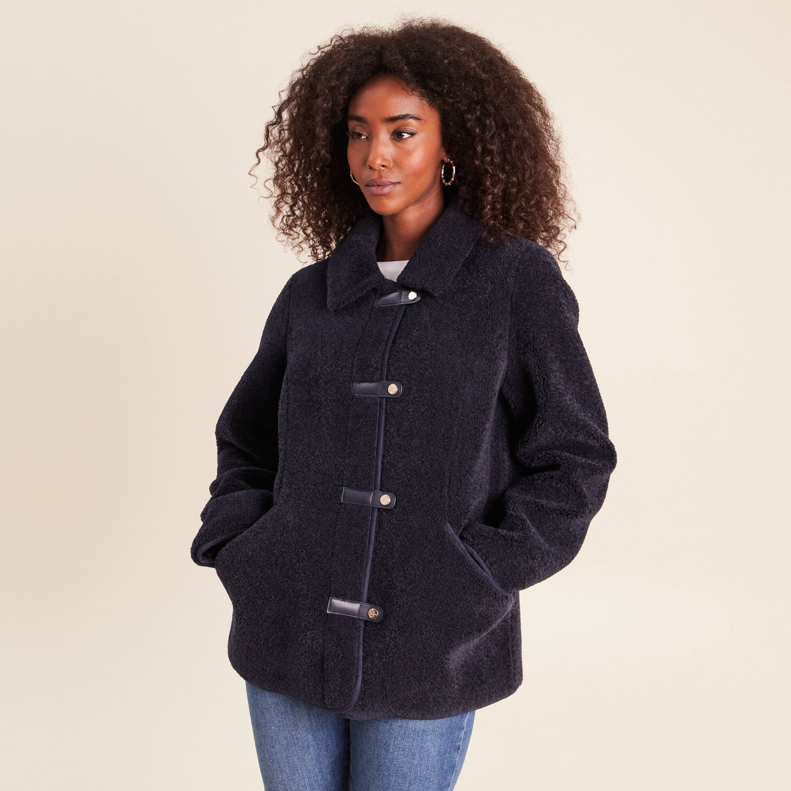 Manteau droit effet mouton bleu fonc&eacute; femme