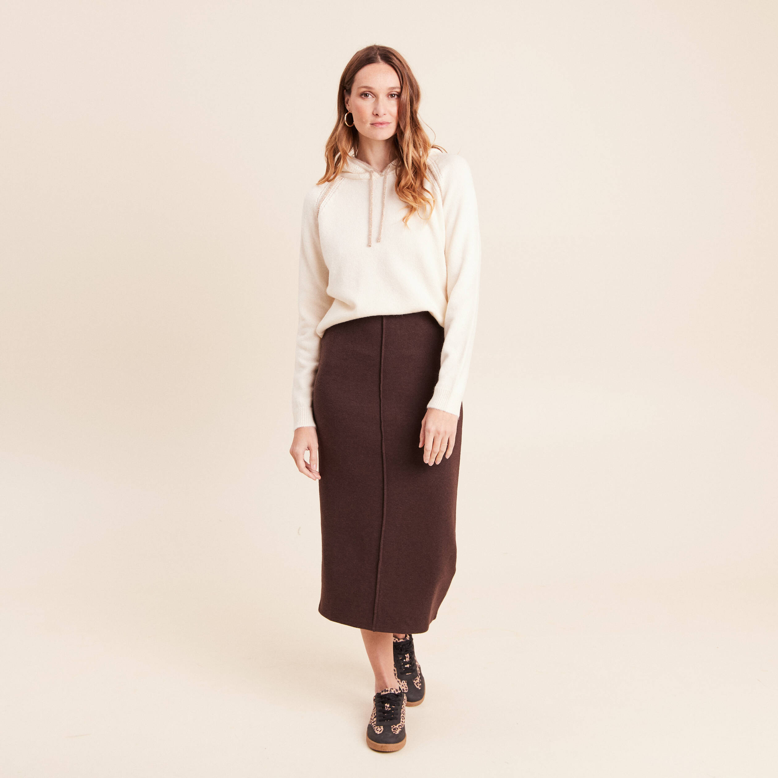 Jupe longue droite en maille marron fonc&eacute; femme