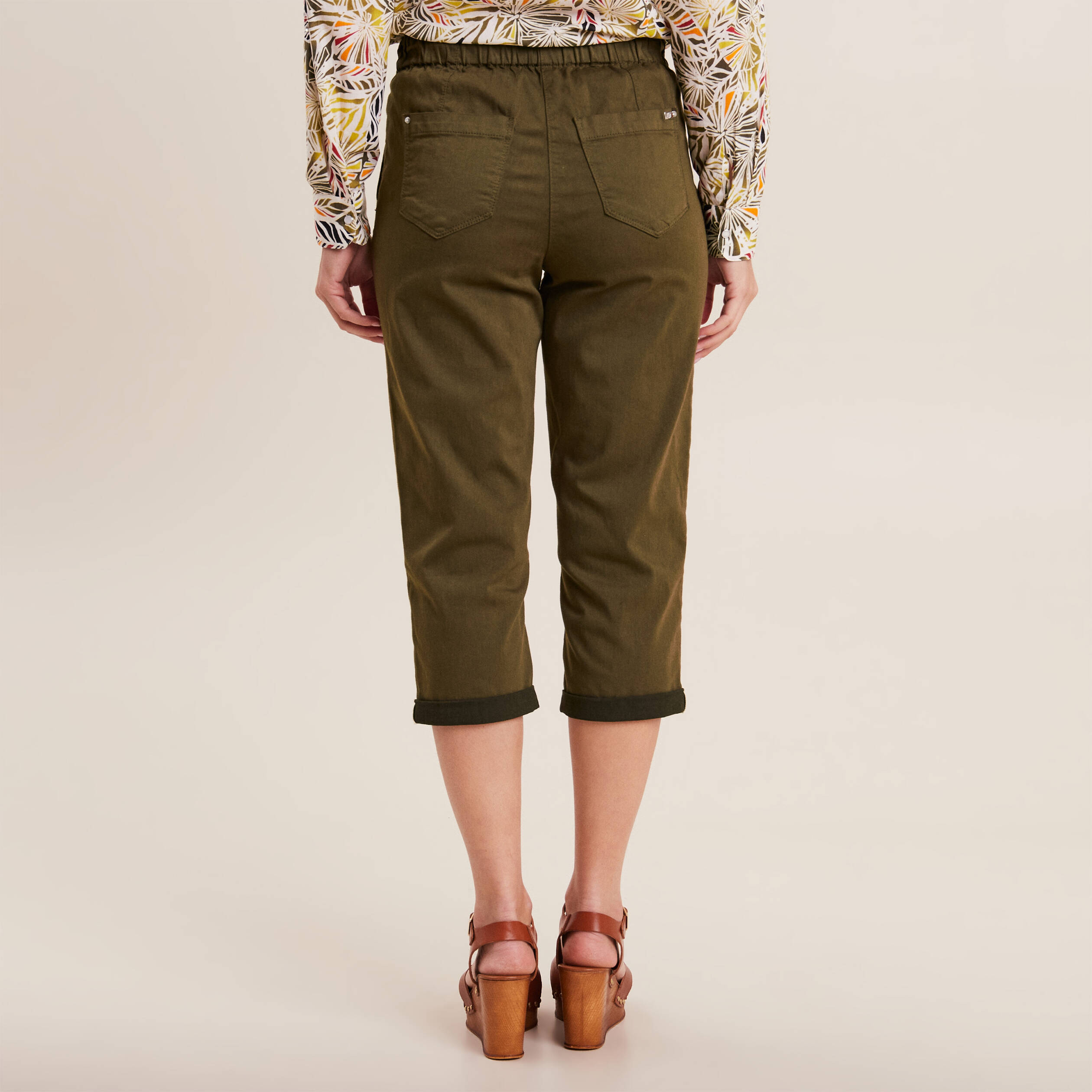 pantacourt large taille haute vert olive femme Pantacourt large taille haute vert olive femme