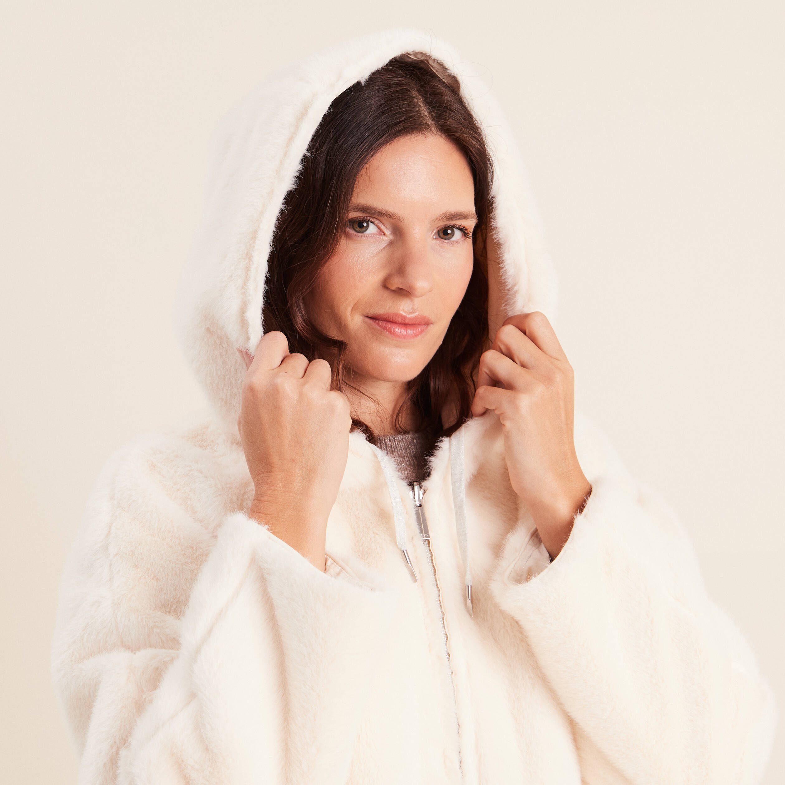Parka r&eacute;versible courte &agrave; capuche ivoire femme