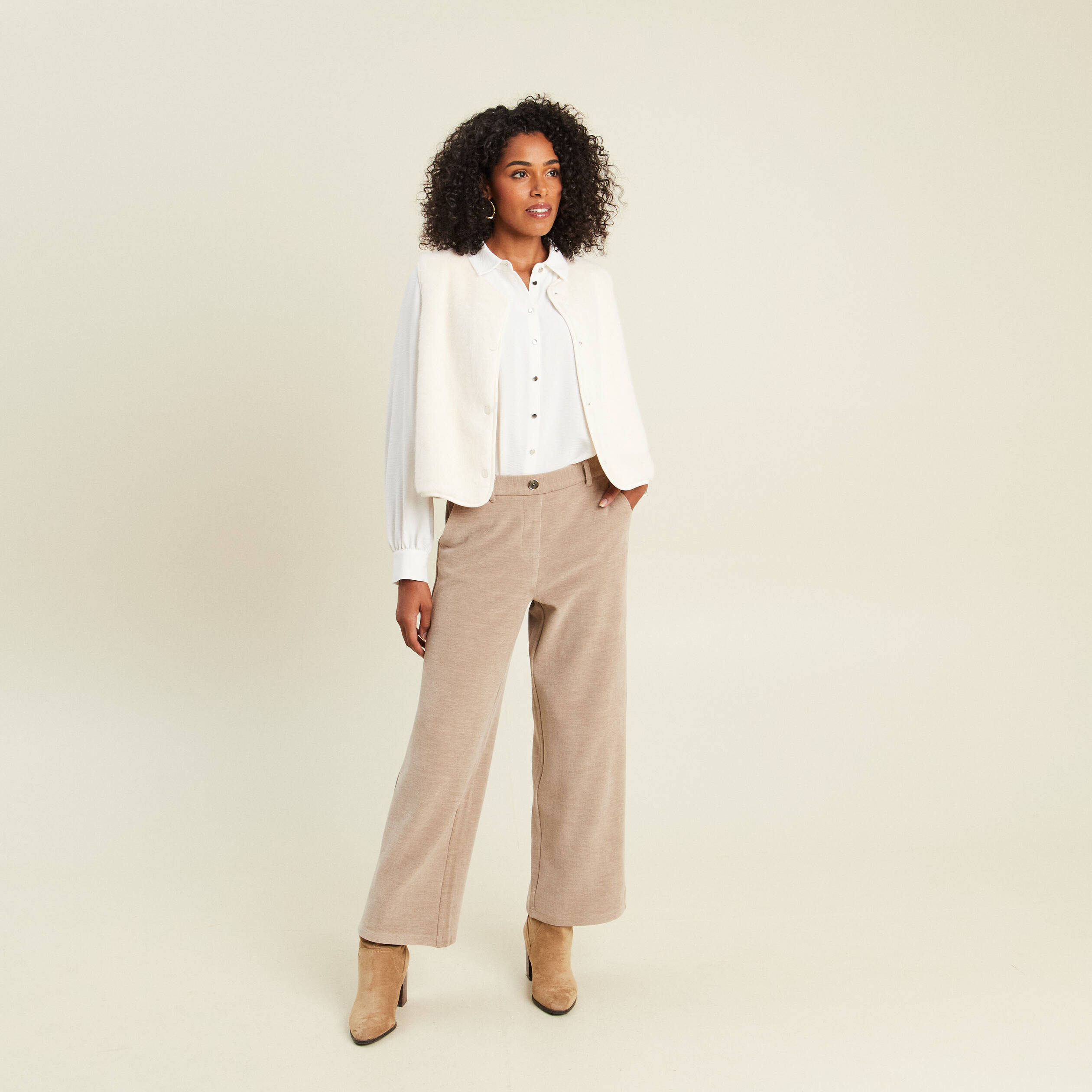 Pantalon loose en velours beige femme