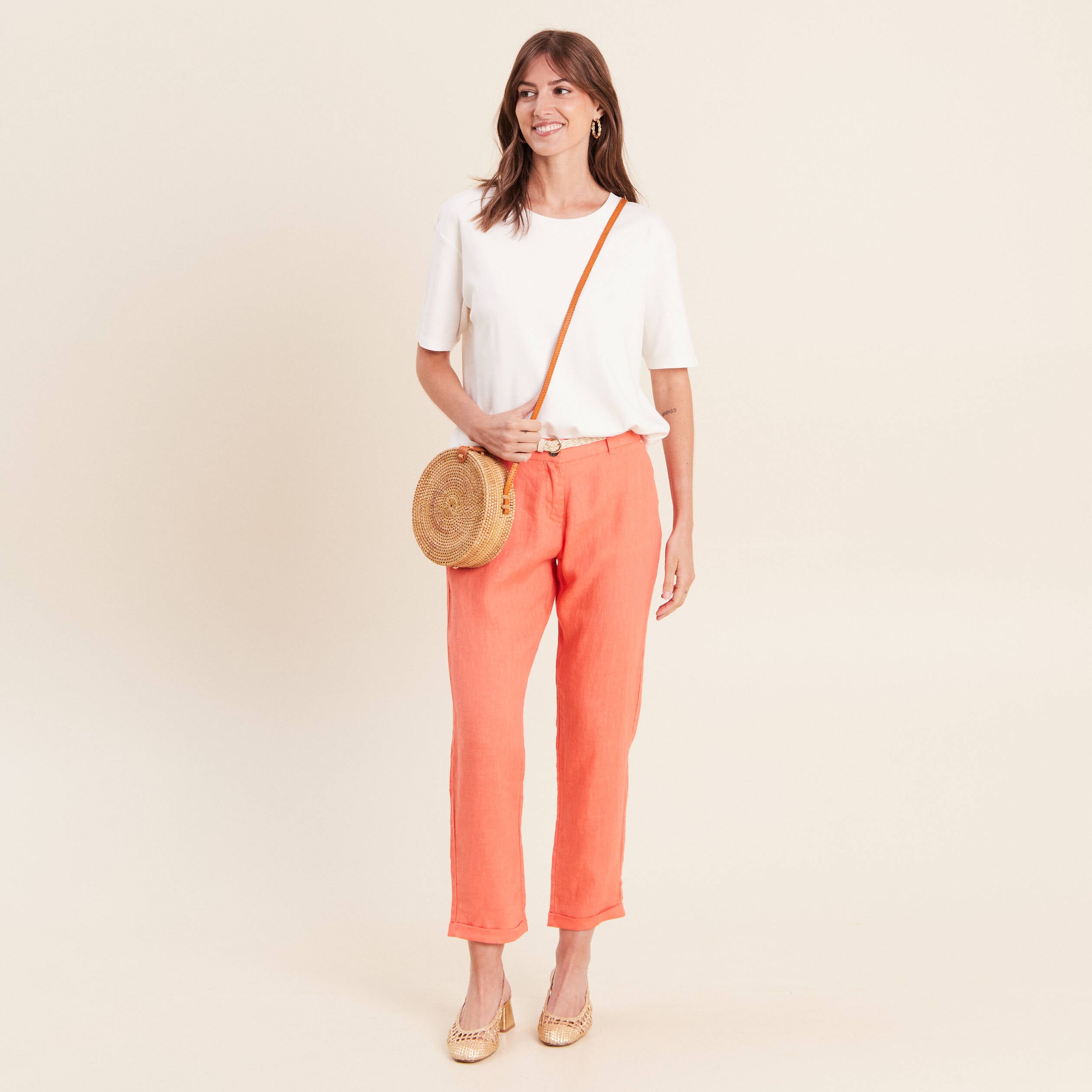 Pantalon coupe chino en lin ceintur&eacute; orange fluo femme