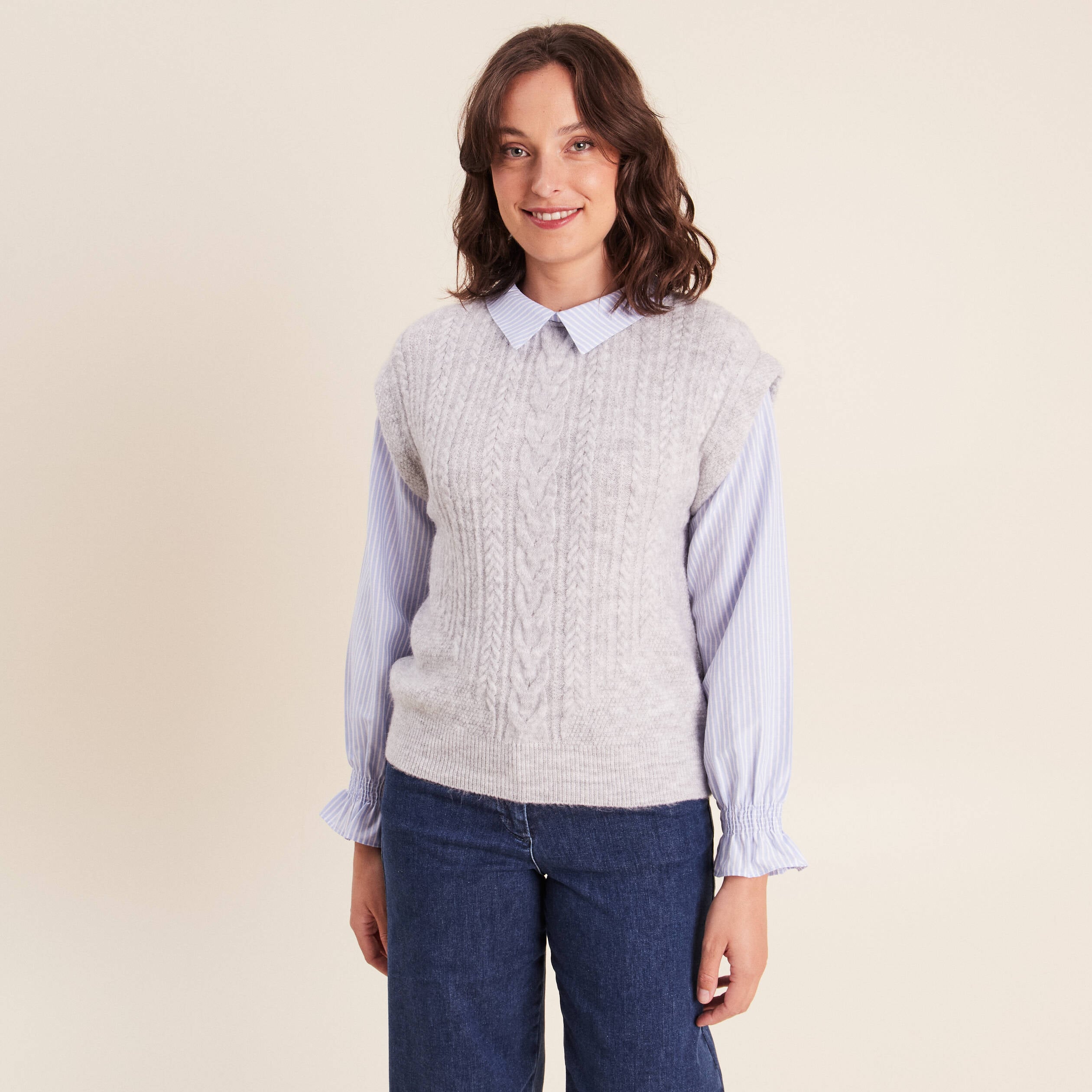 Pull bi-mati&egrave;re col chemise gris clair femme