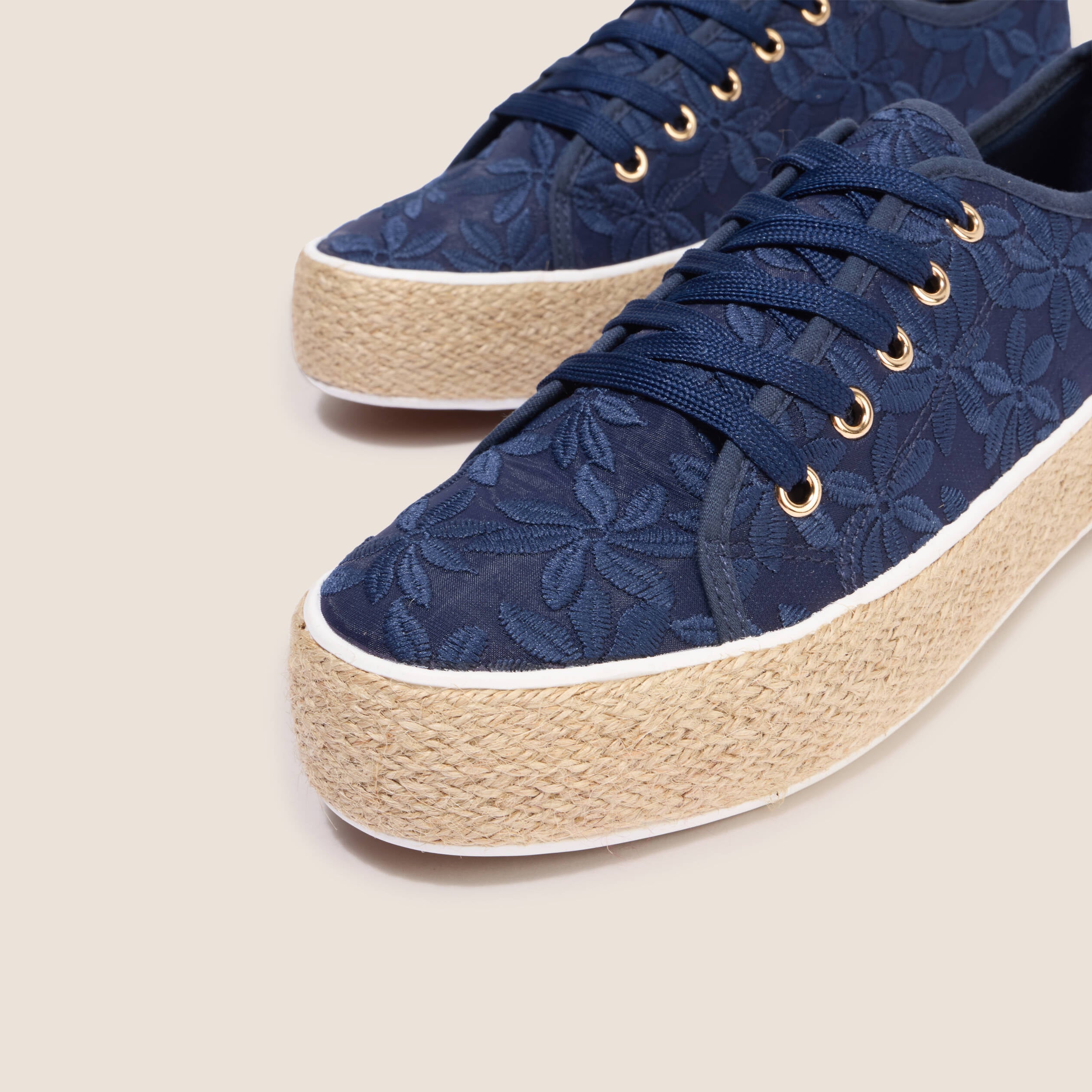 Tennis plateformes &agrave; lacets bleu marine femme