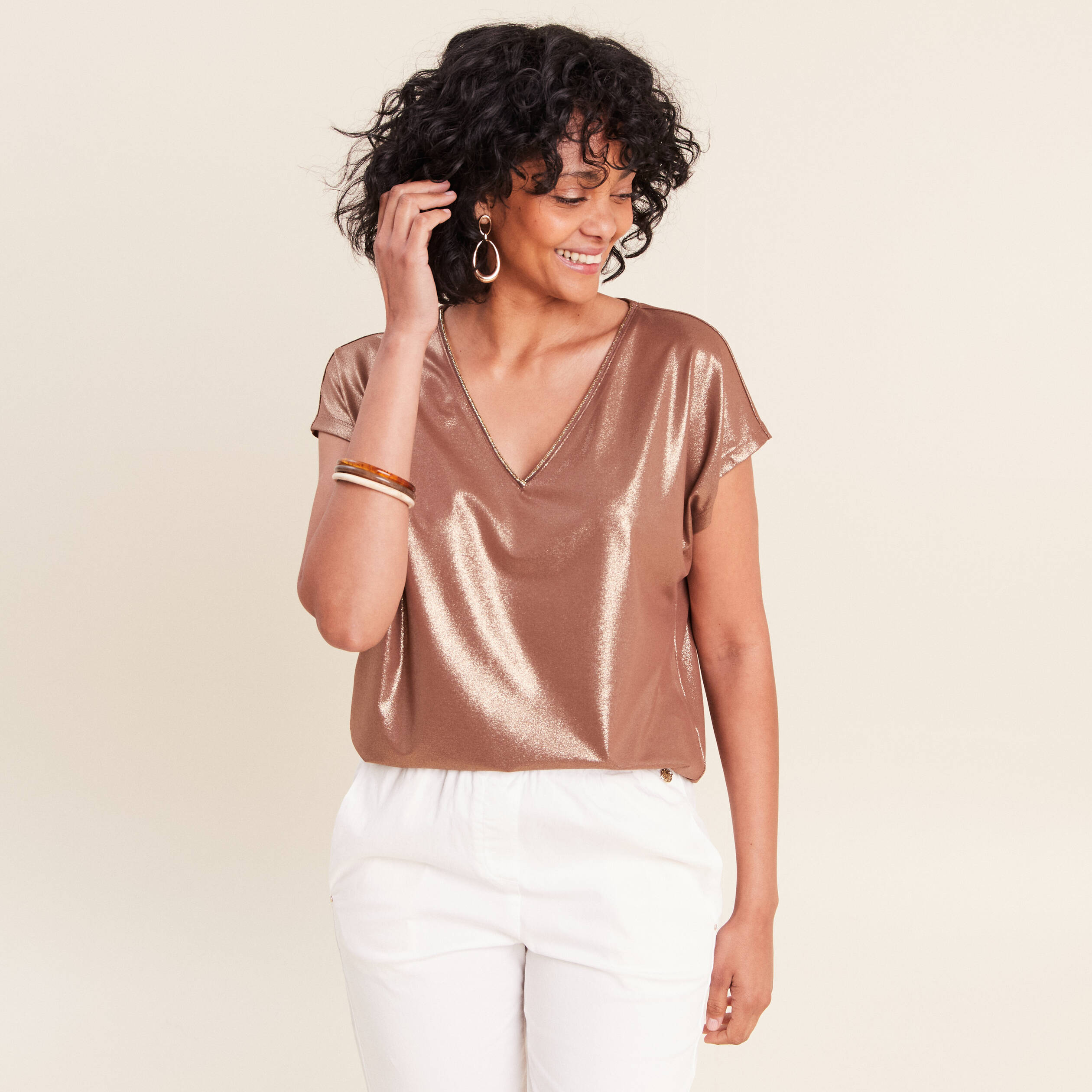 T-shirt col V manches courtes marron femme