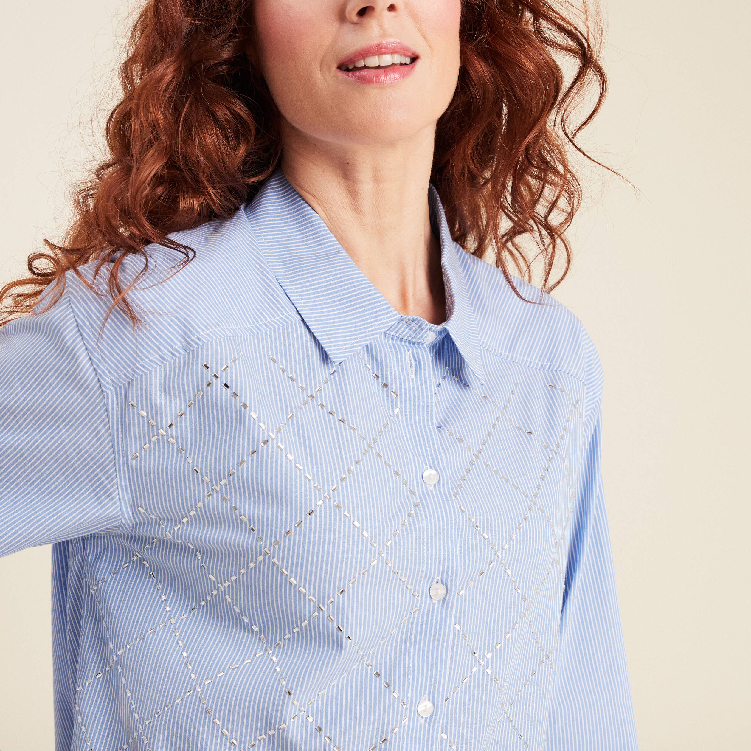 chemise manches longues strass couleur argent femme Chemise manches longues strass couleur argent femme