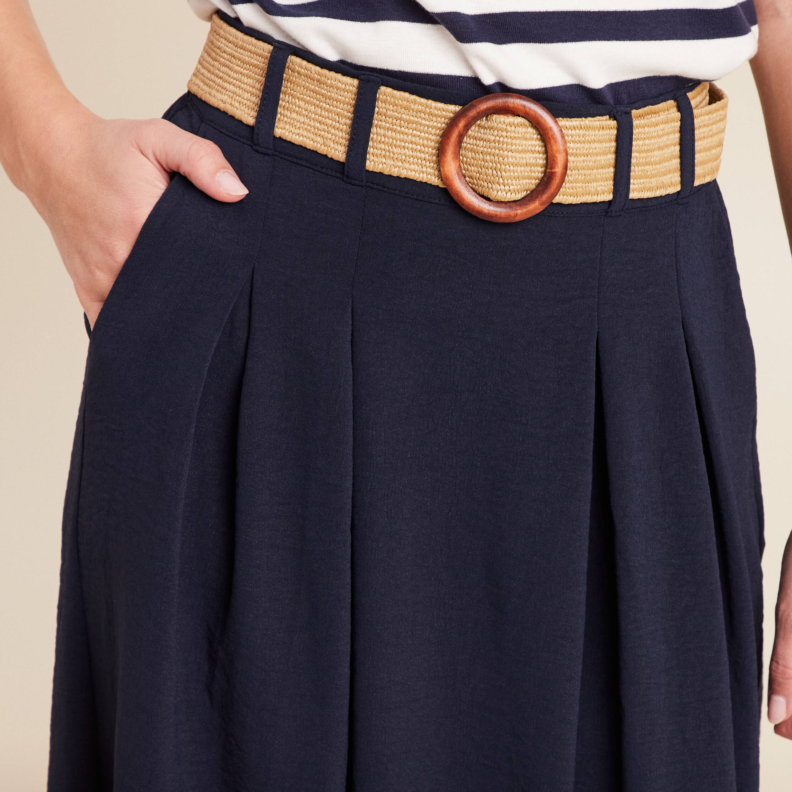 Jupe longue évasée ceinturée bleu foncé femme