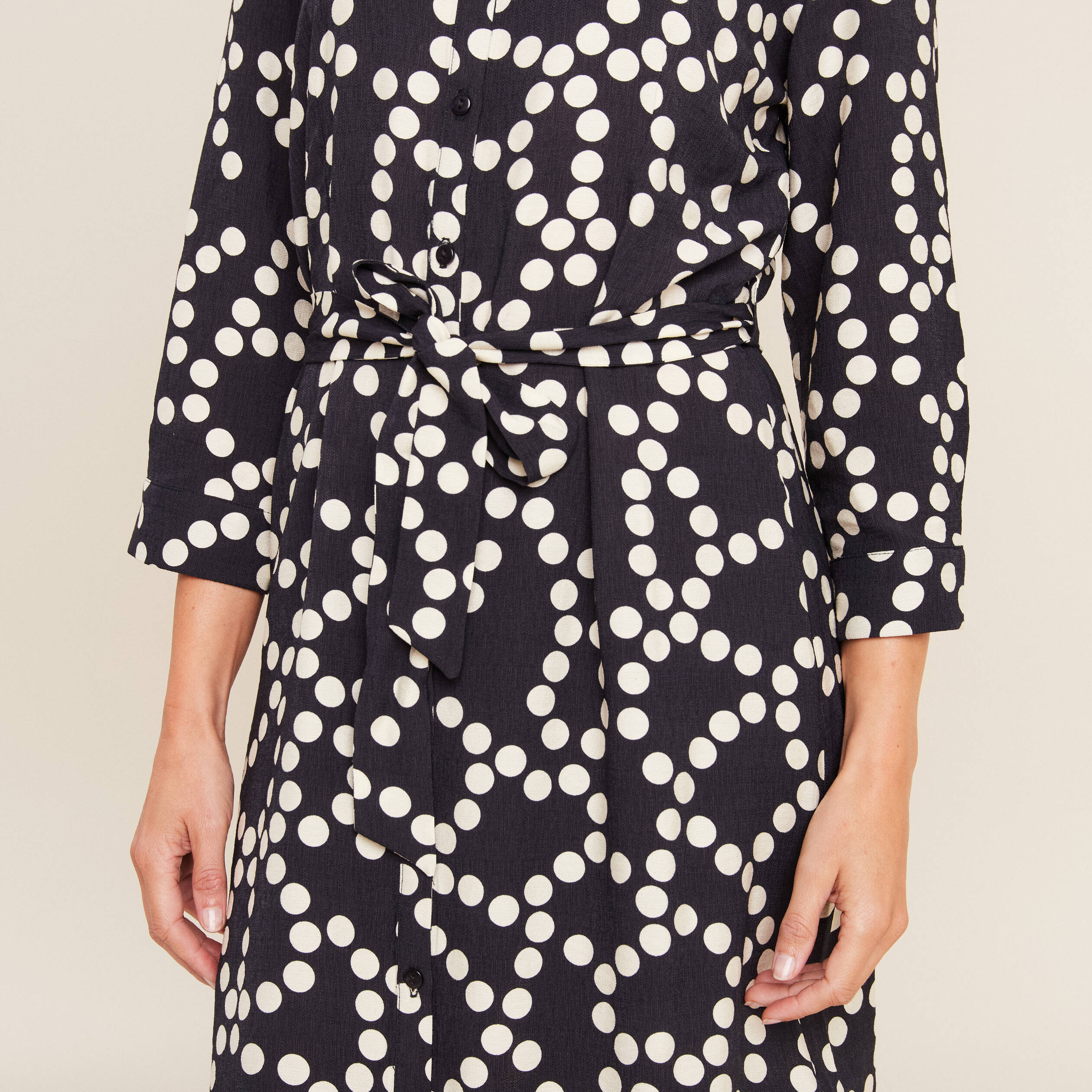 robe longue evasee ceinturee noir femme Robe longue évasée ceinturée noir femme