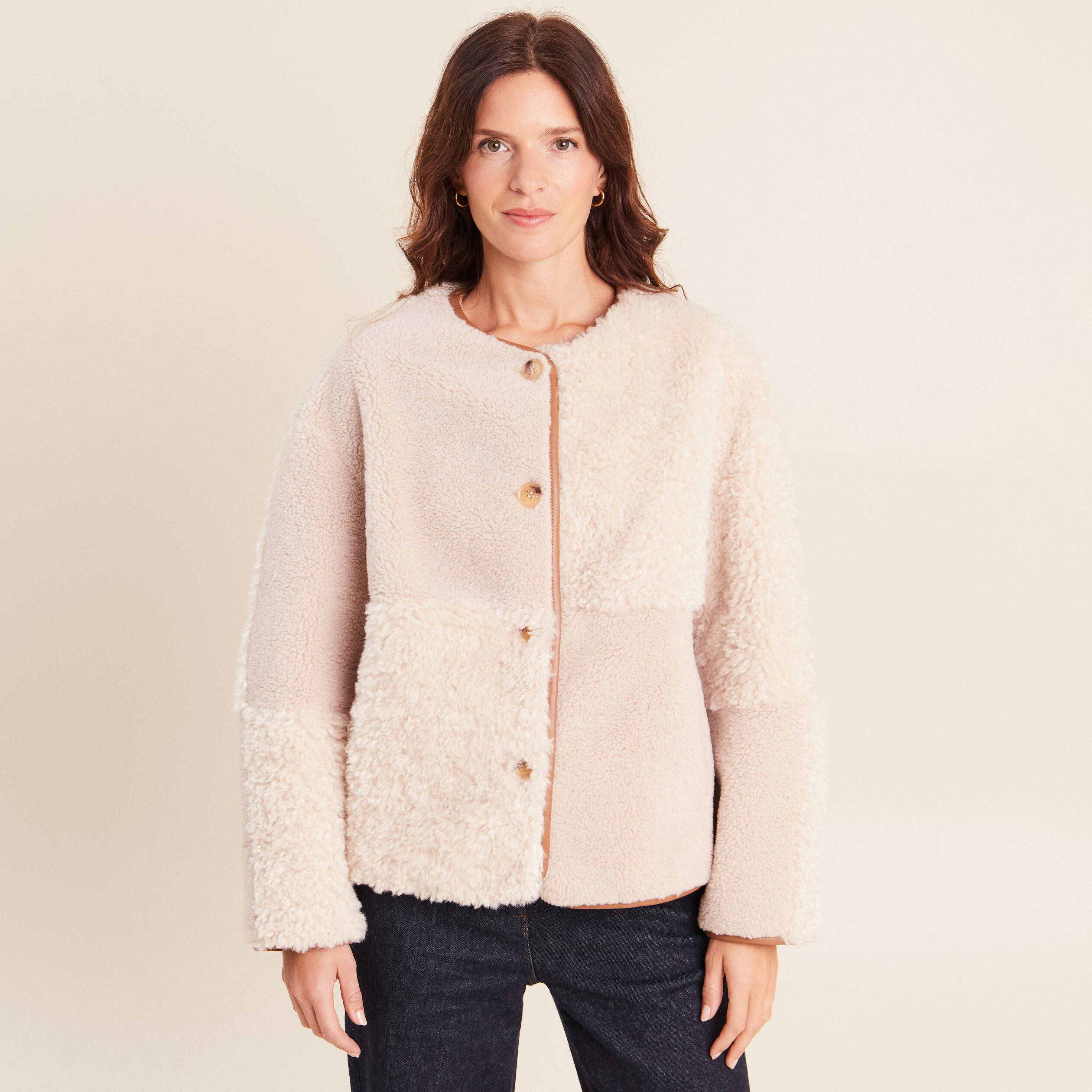 Manteau manches longues fausse fourrure ecru femme