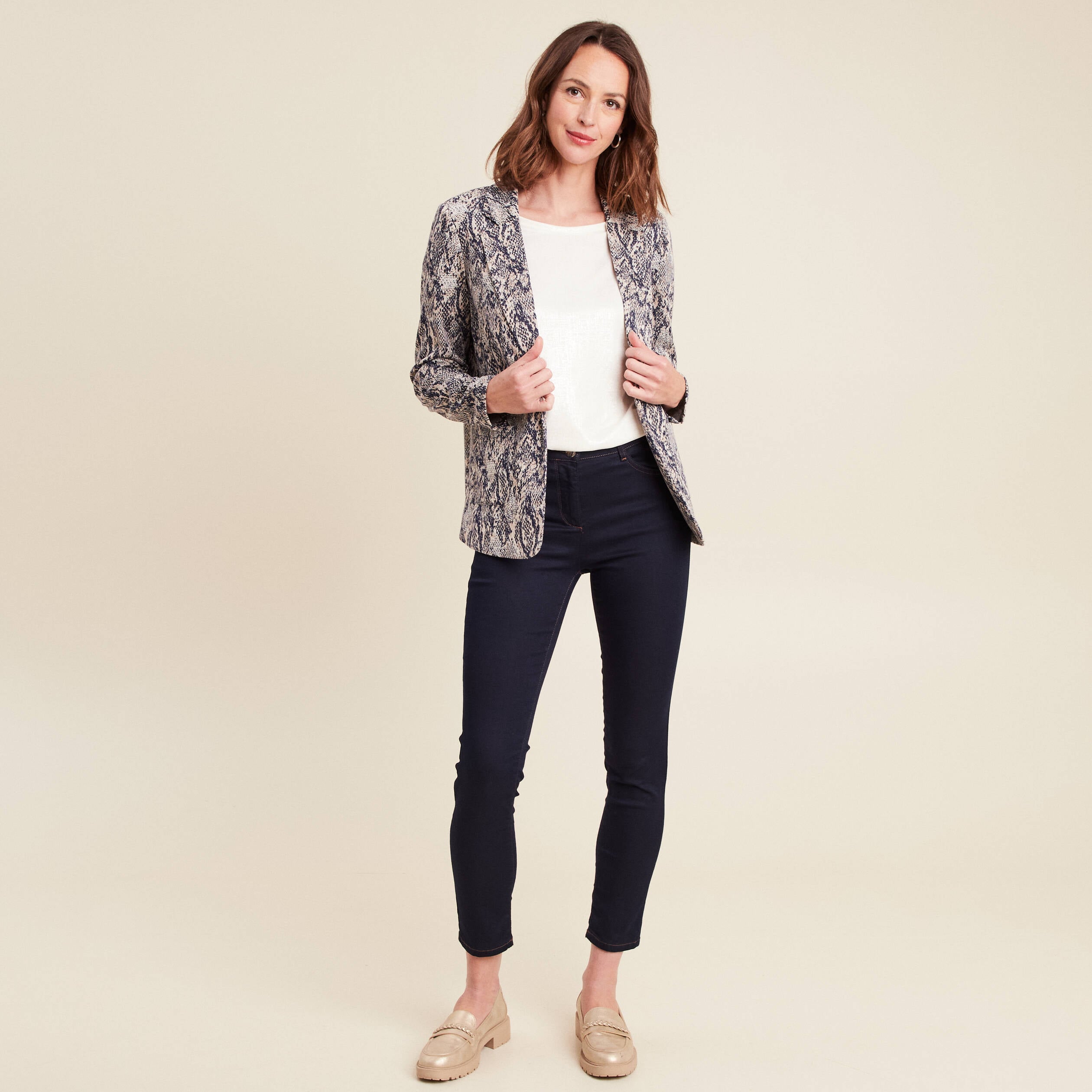 Veste cintr&eacute;e col ch&acirc;le beige femme