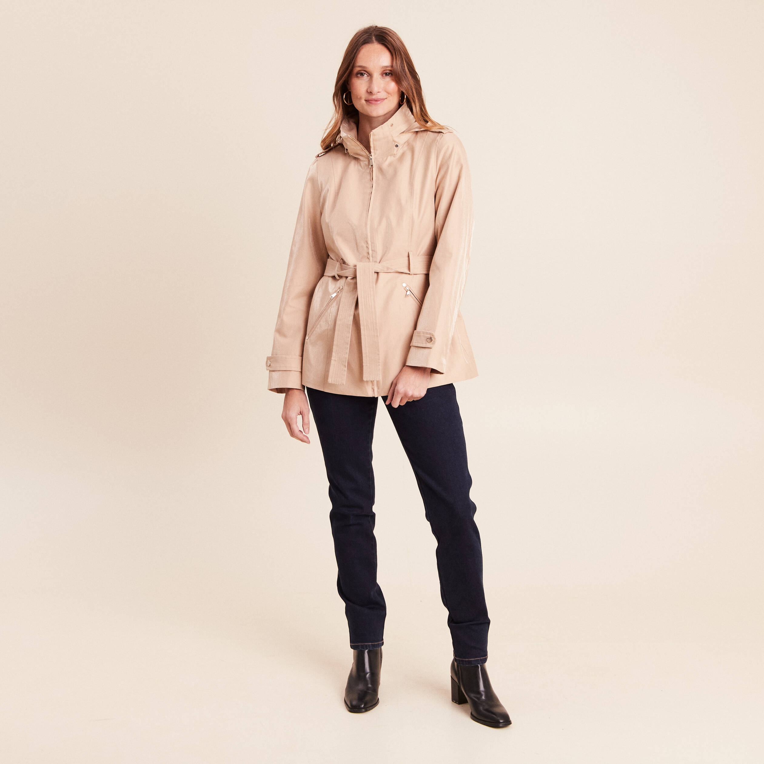 Parka droite ceintur&eacute;e beige femme
