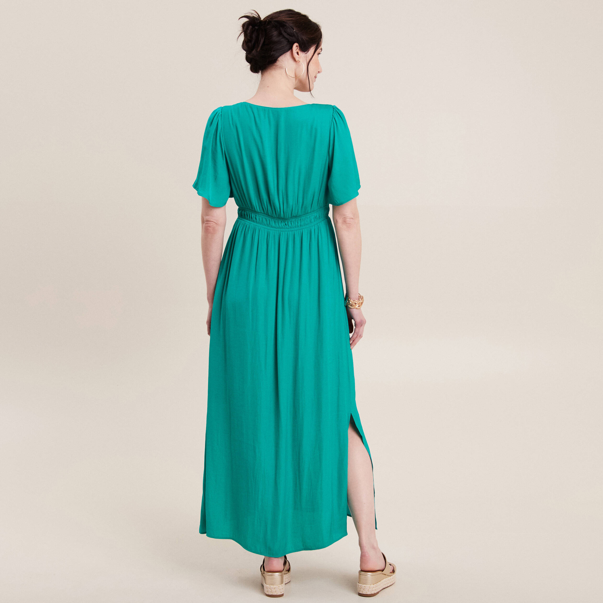 Robe longue &eacute;vas&eacute;e satin bleu turquoise femme
