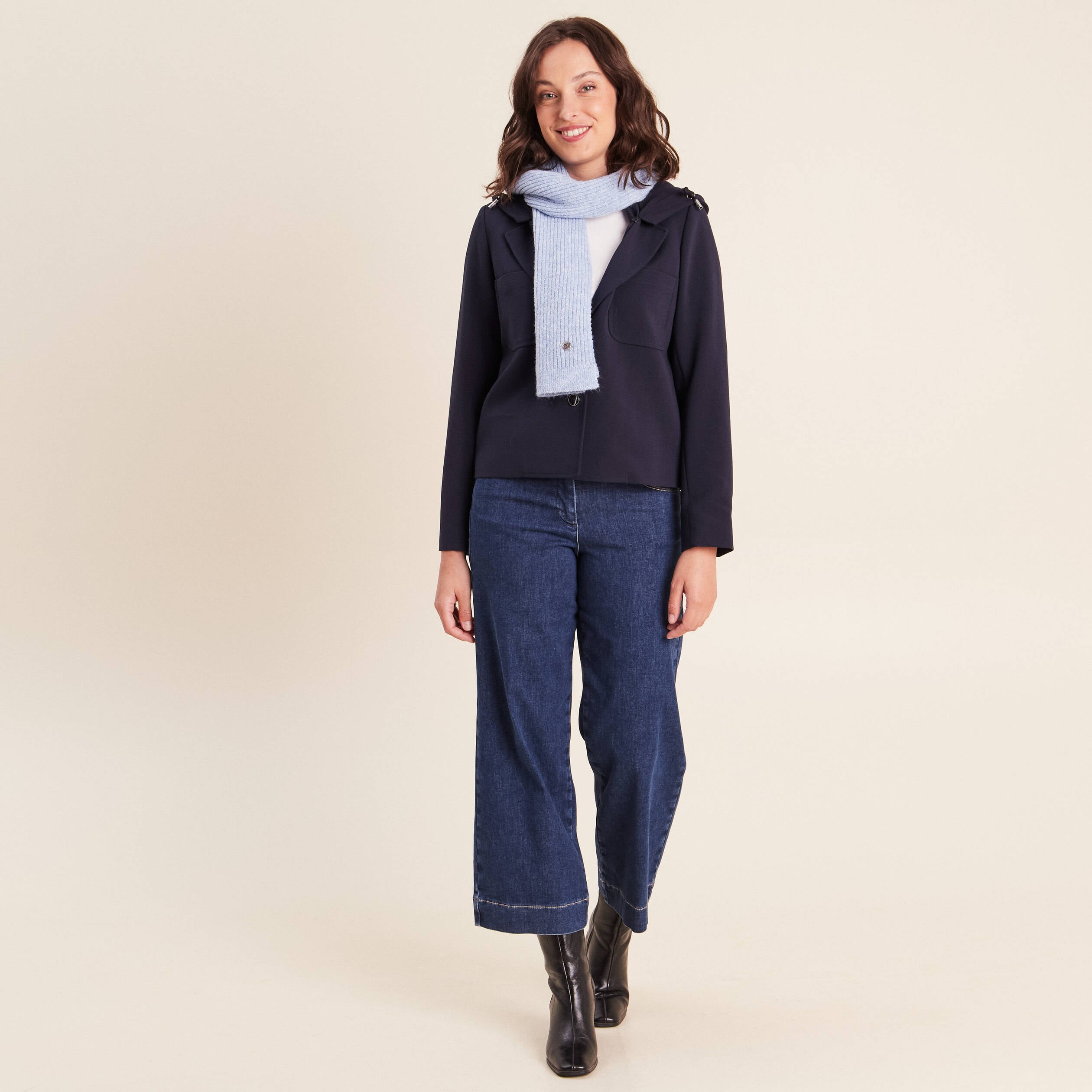 veste cintr&eacute;e doubl&eacute;e avec capuche bleu fonc&eacute; femme