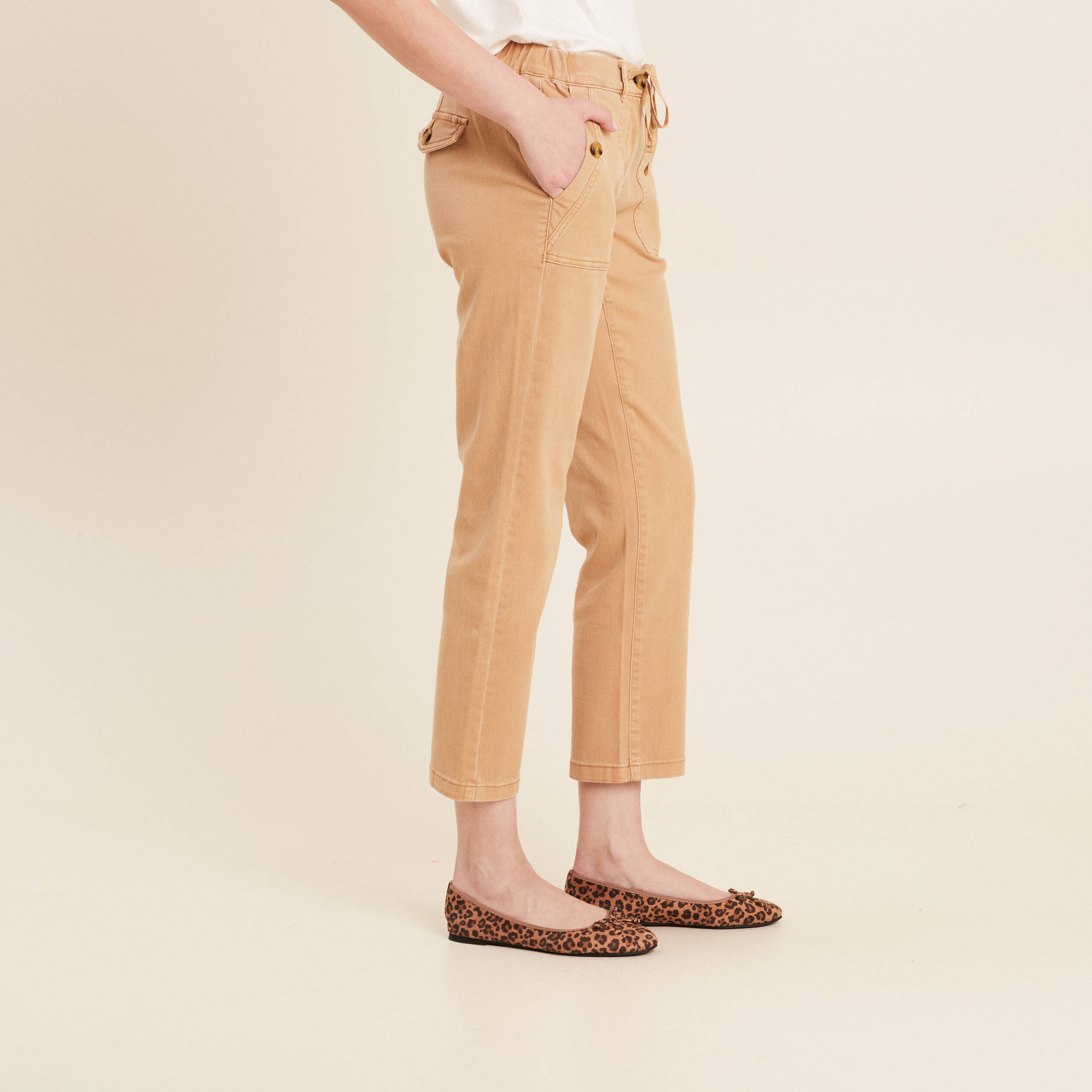 Jean ajust&eacute; 7/8&egrave;me marron clair femme