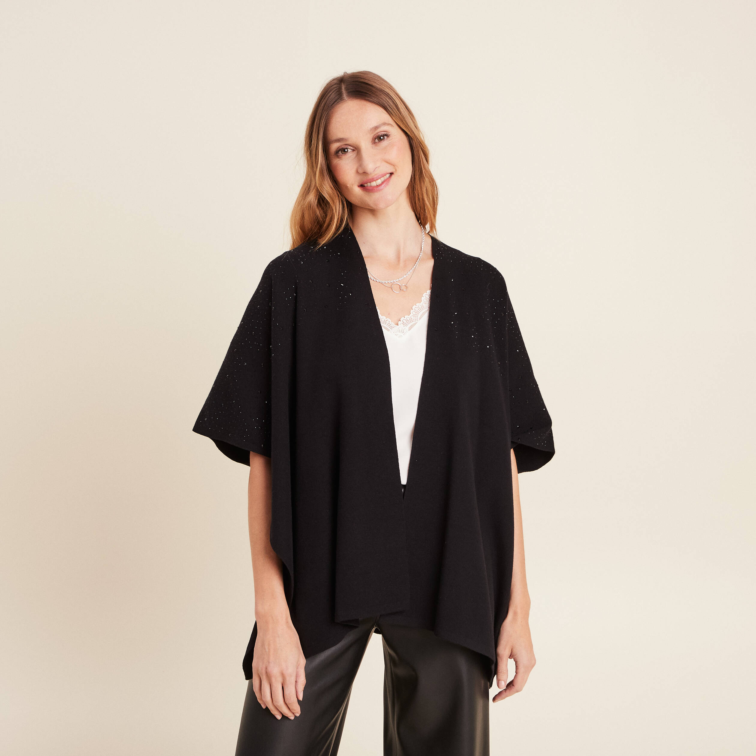 poncho mi long avec strass noir femme Poncho mi-long avec strass noir femme