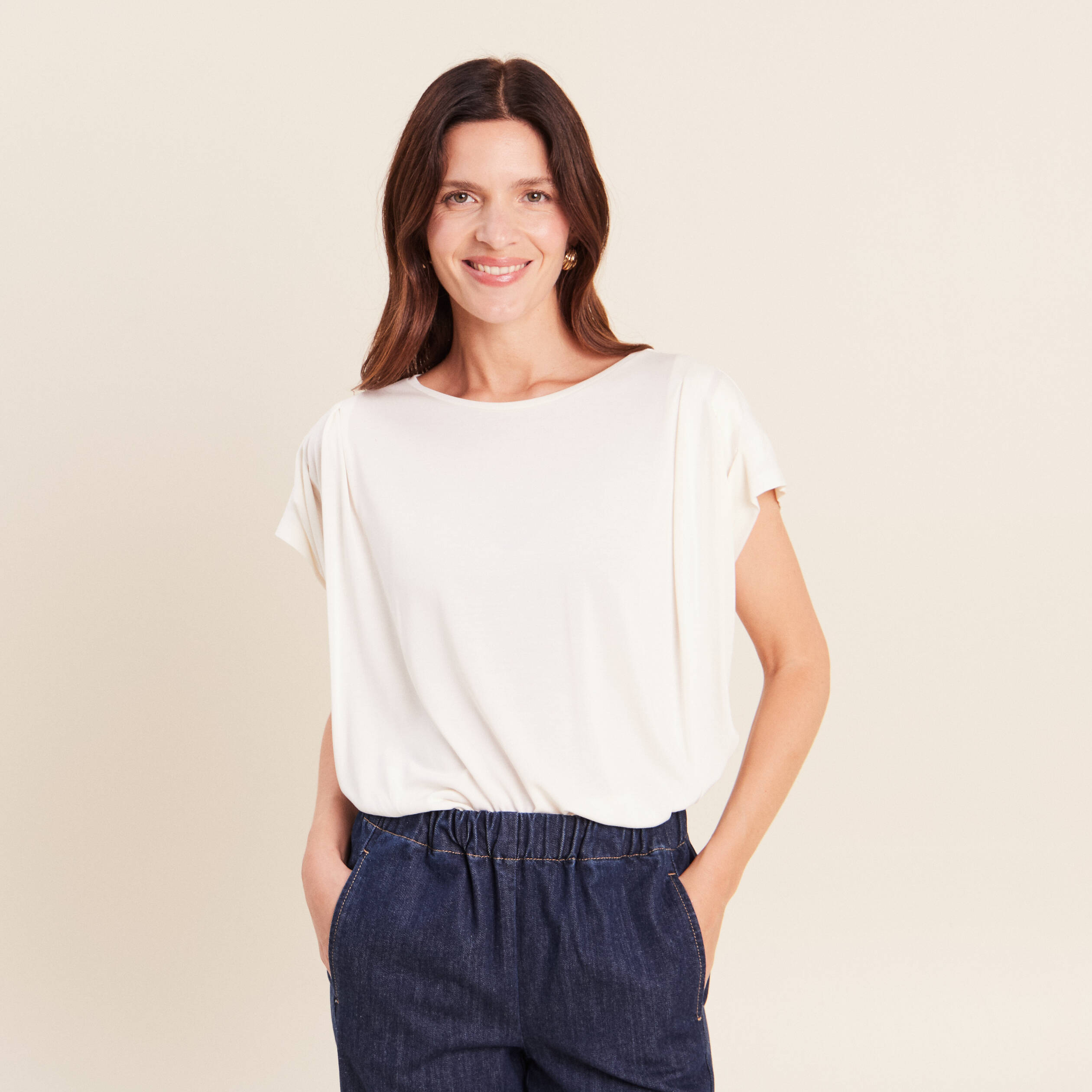 T-shirt droit col rond manches courtes ecru femme