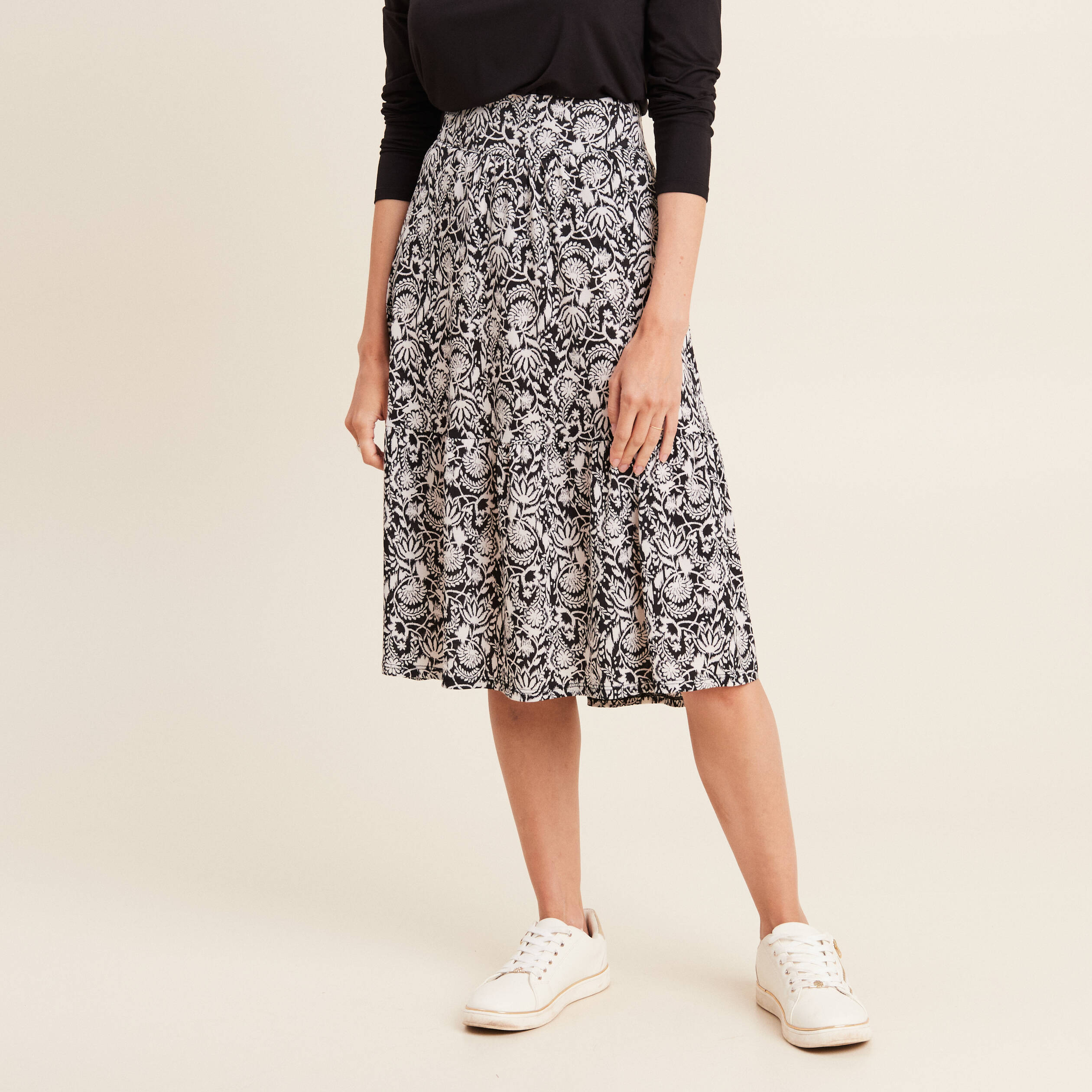 jupe evasee fluide noir femme Jupe évasée fluide noir femme