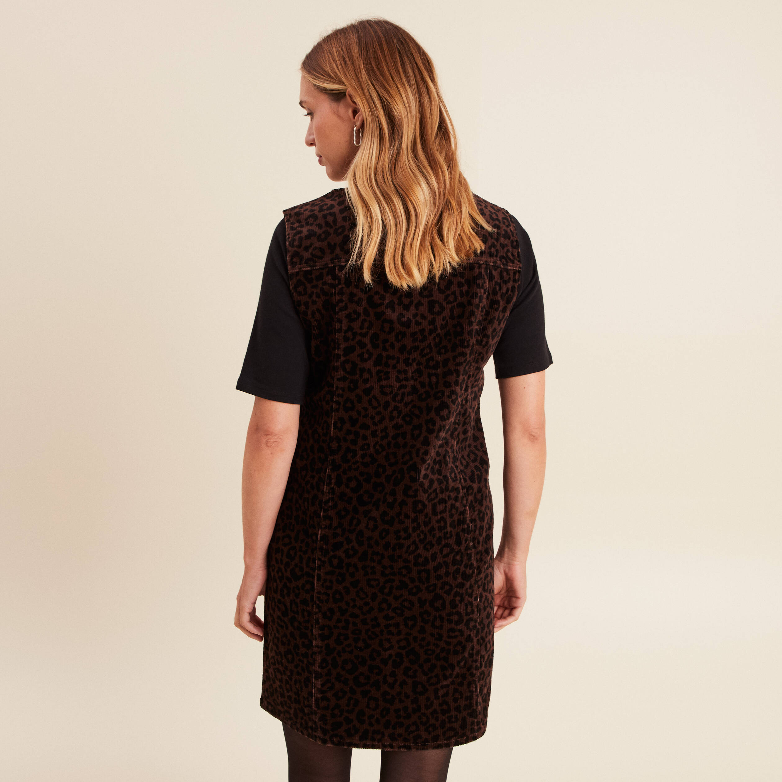 Robe droite courte sans manches velours marron cognac femme