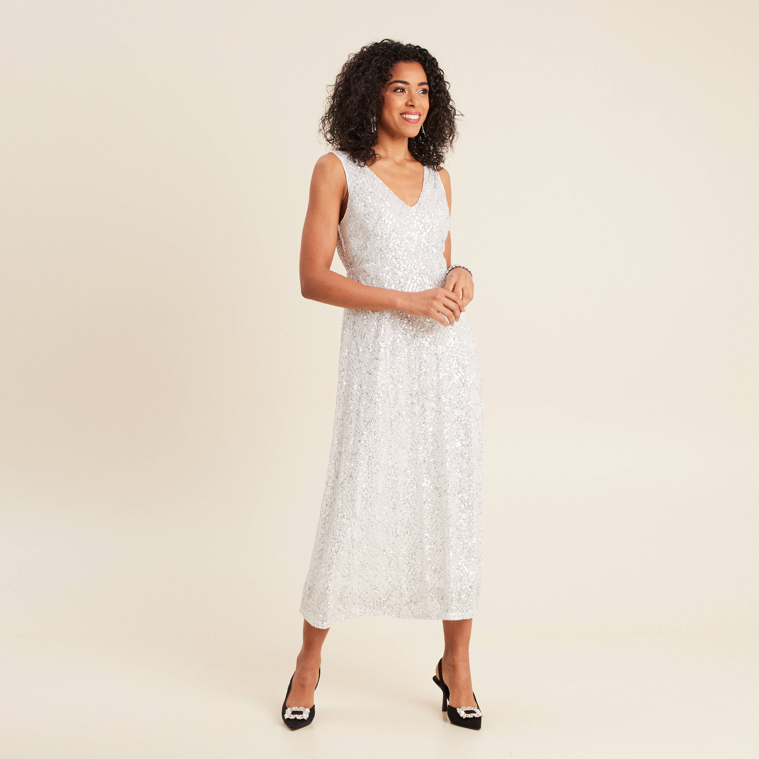 robe longue ajustee sequins couleur argent femme Robe longue ajustée sequins couleur argent femme