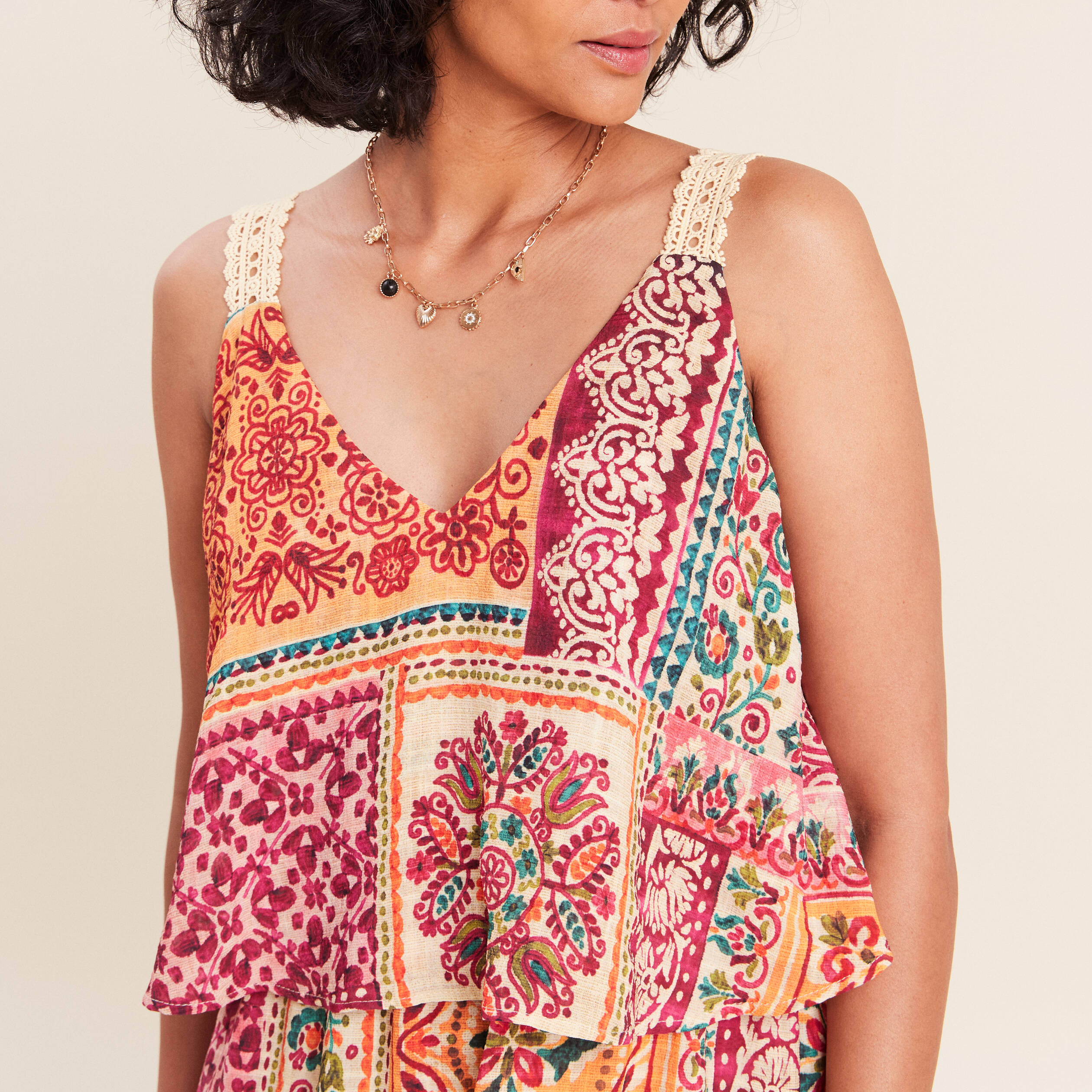 Robe fluide &eacute;vas&eacute;e &agrave; fines bretelles rose femme