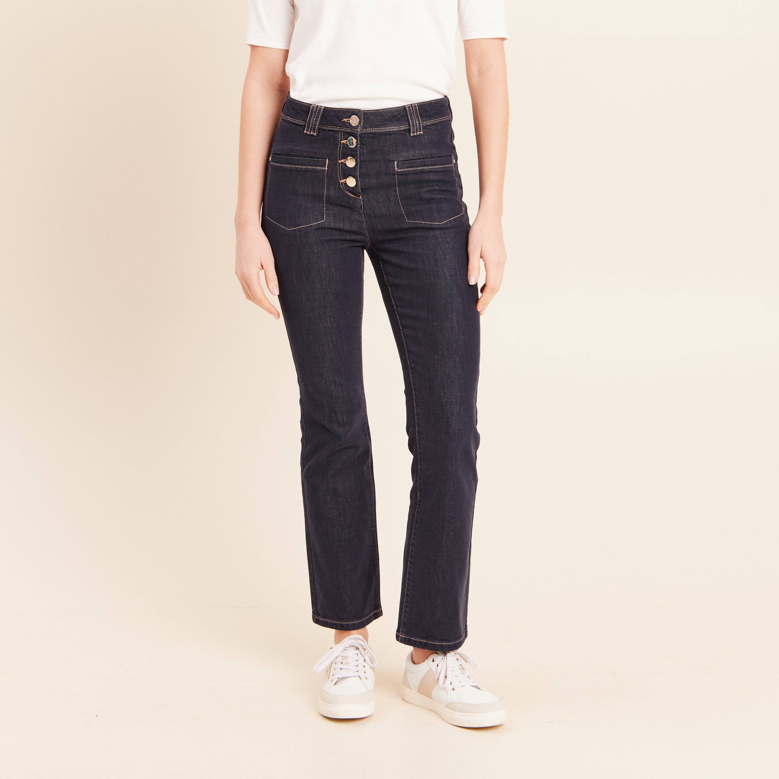 Jean raccourci coupe bootcut denim brut femme