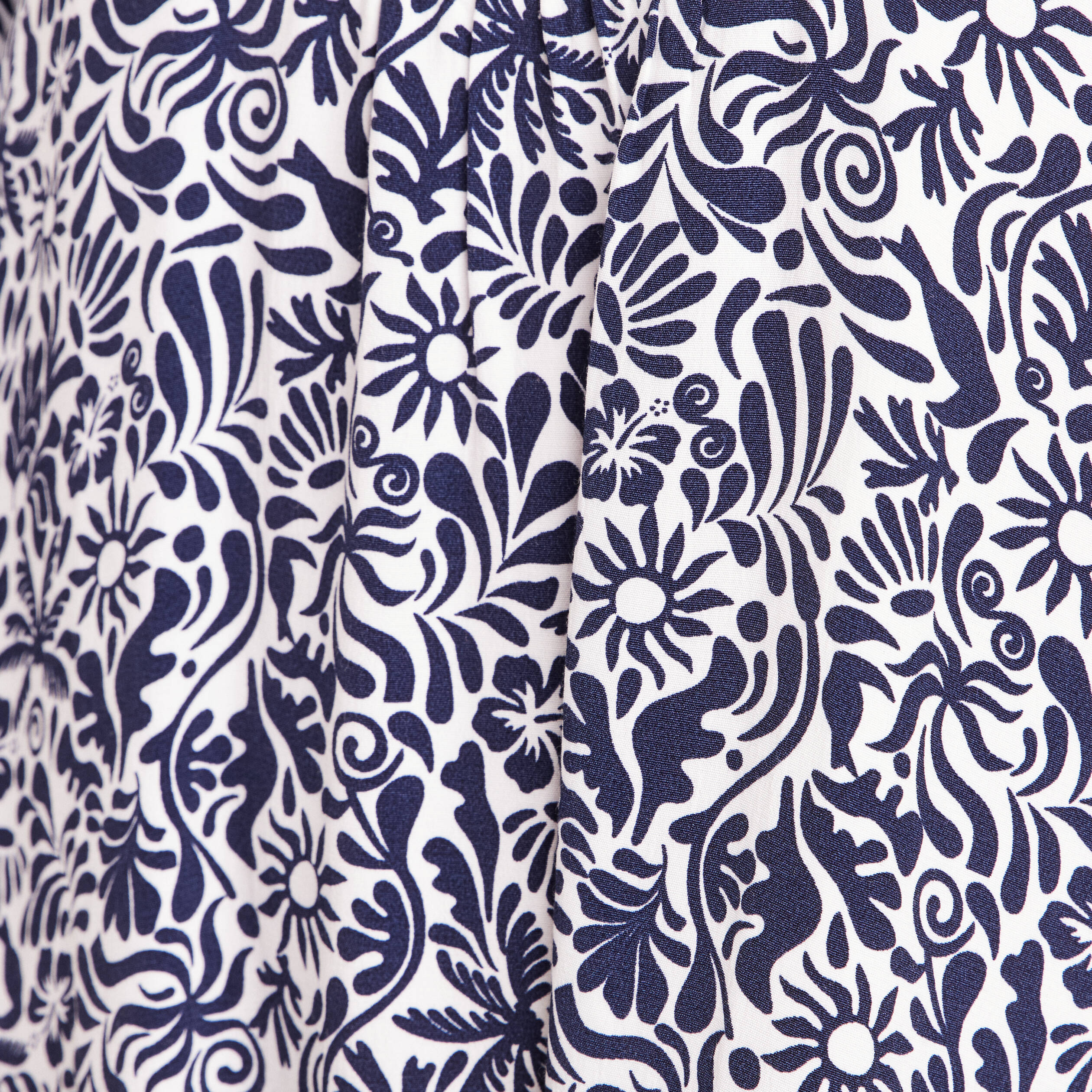 Robe courte &eacute;vas&eacute;e col V bleu femme