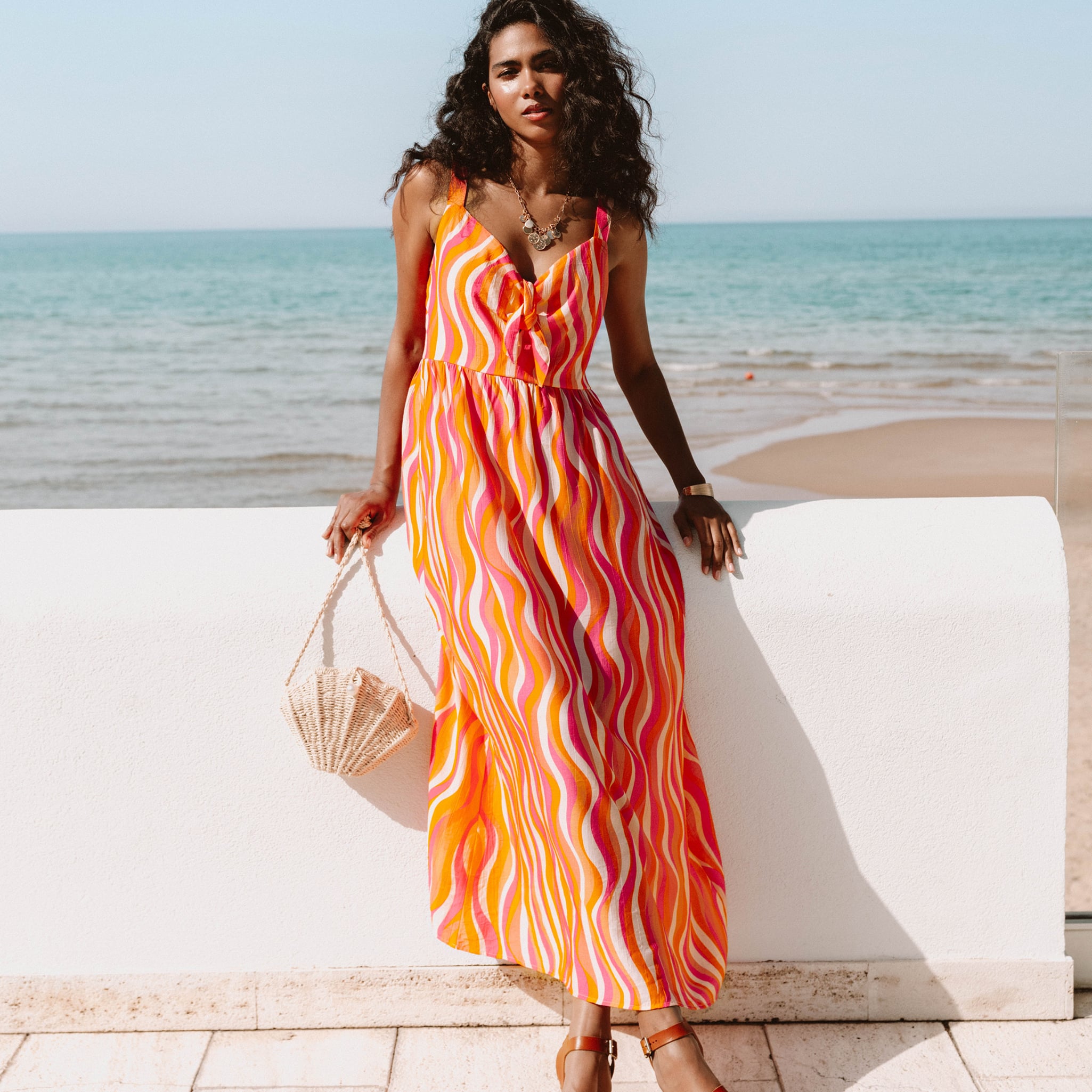 Robe longue &eacute;vas&eacute;e &agrave; fines bretelles orange femme