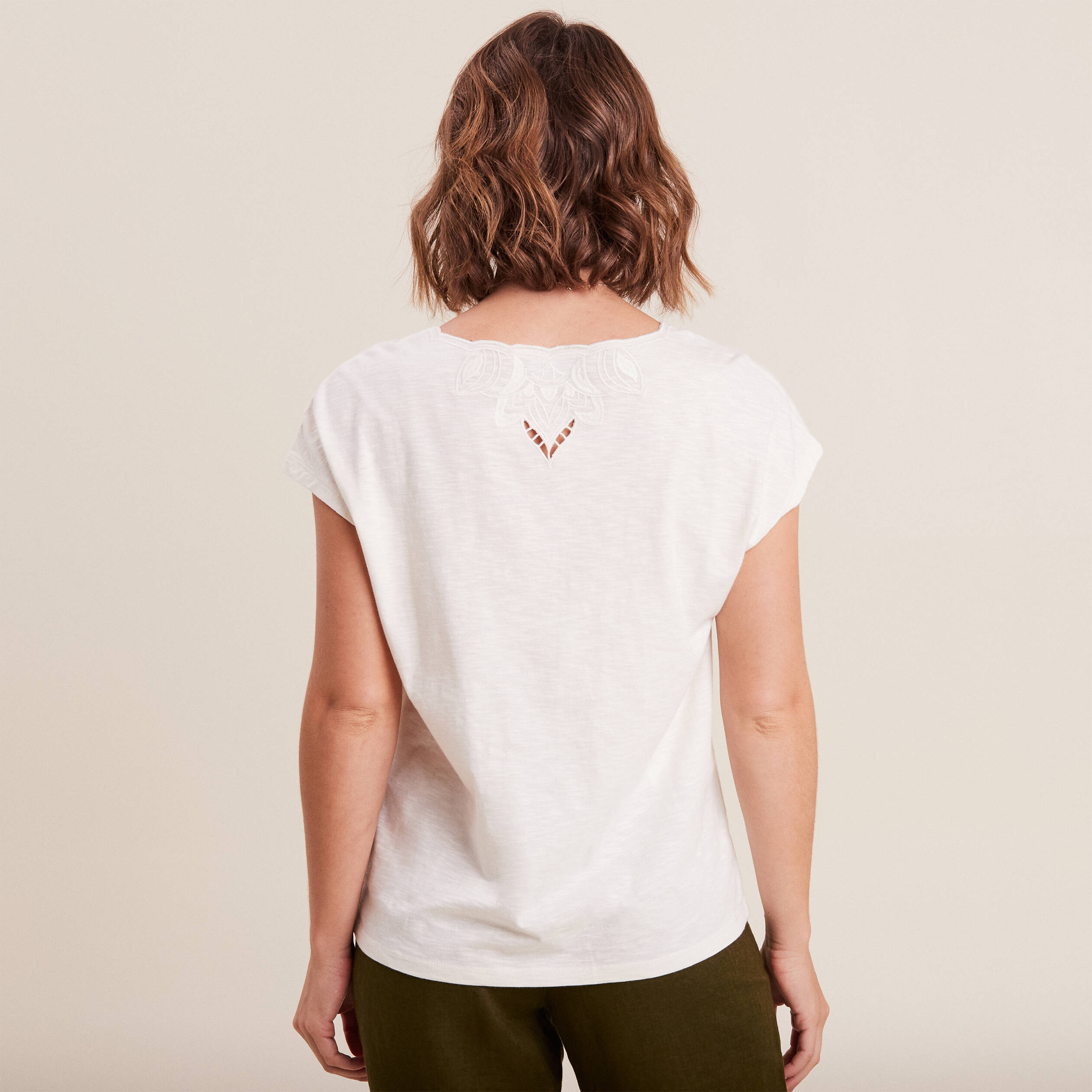 t shirt manches courtes ecru femme T-shirt manches courtes ecru femme