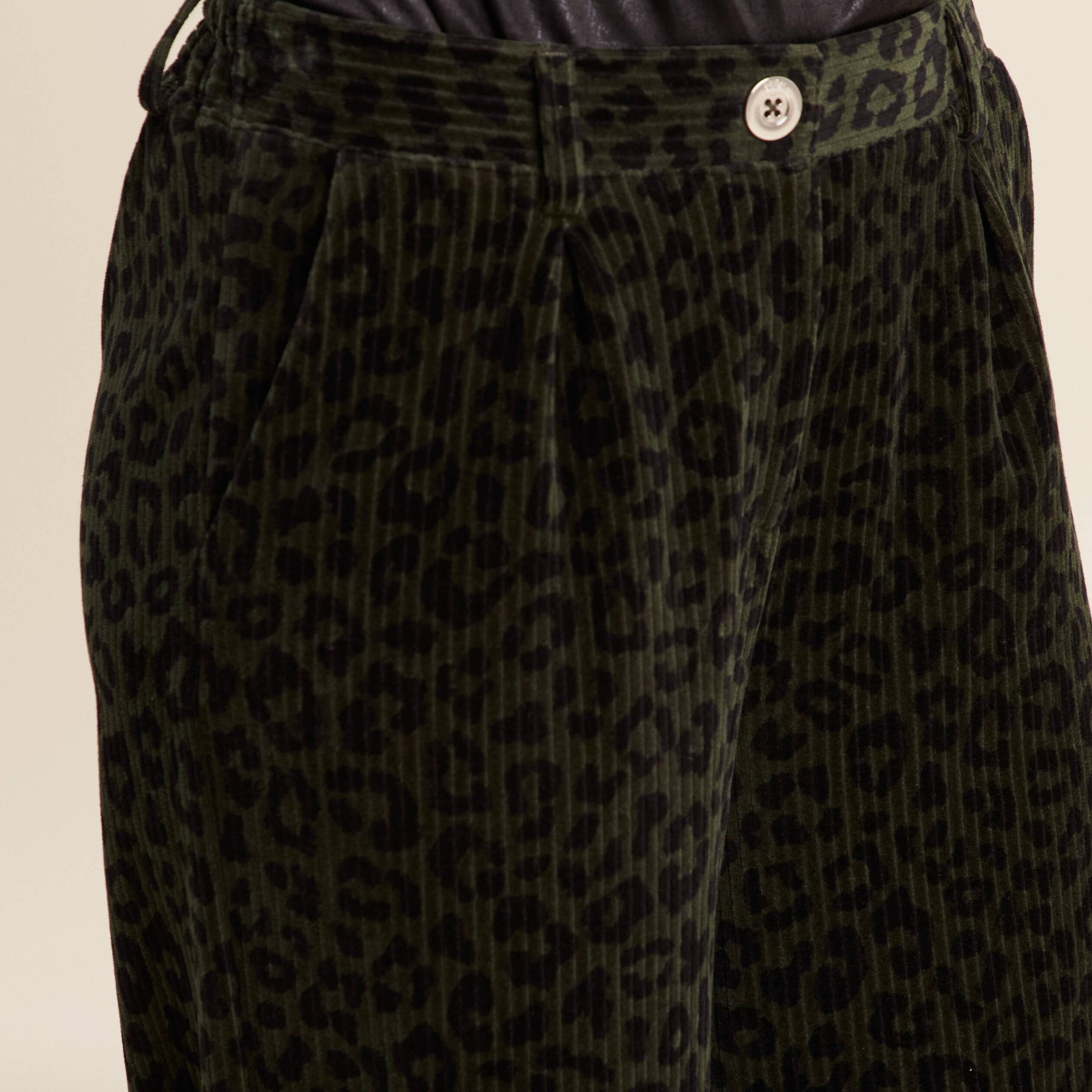 pantalon large velours vert fonce femme Pantalon large velours vert foncé femme