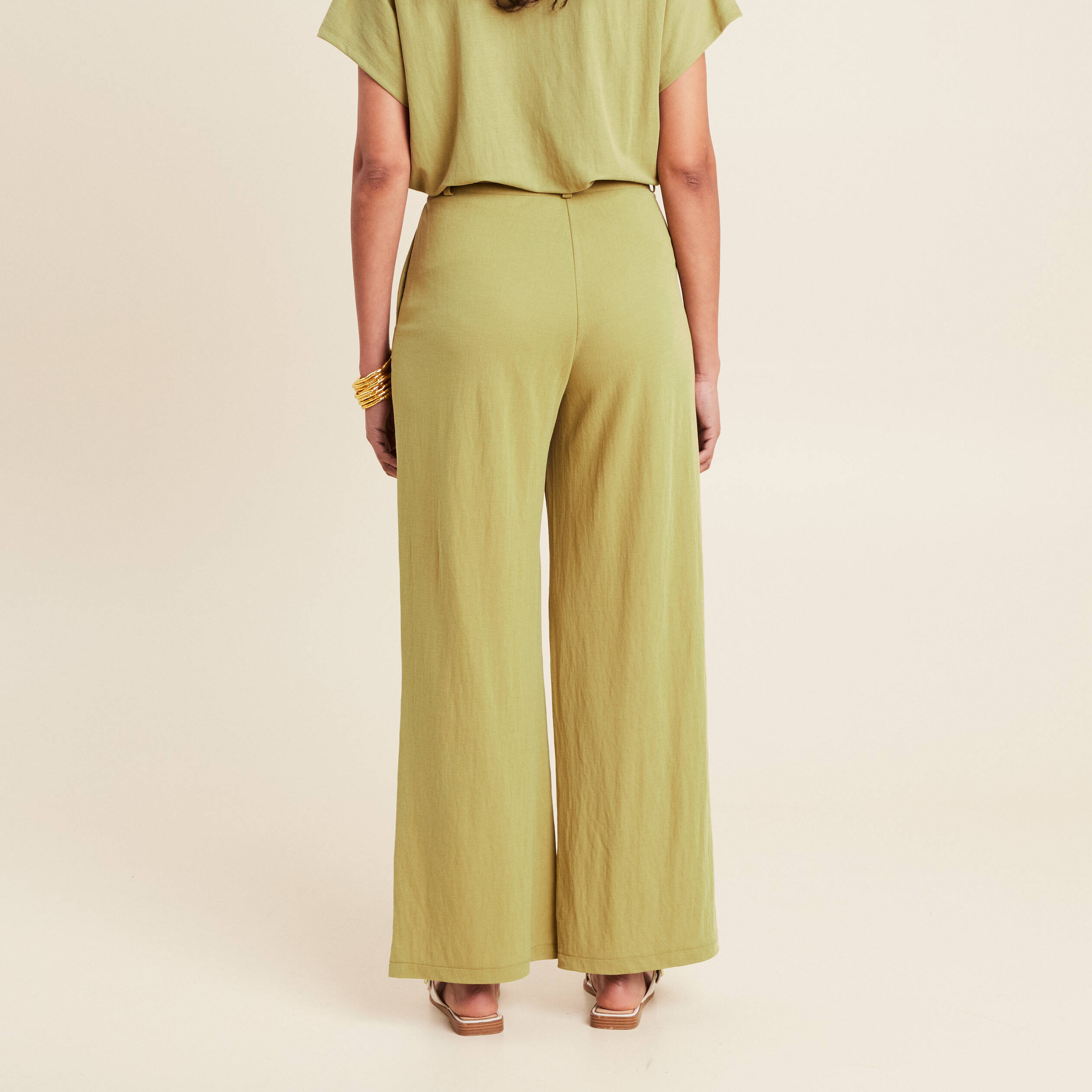 pantalon fluide taille haute vert olive femme Pantalon fluide taille haute vert olive femme